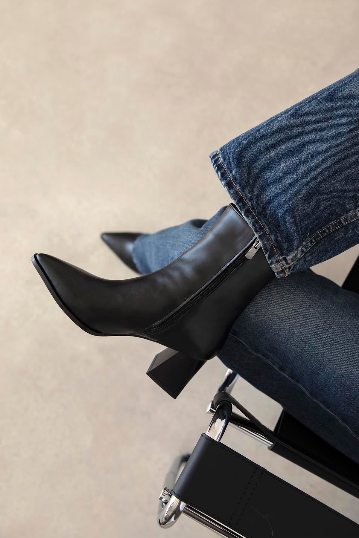 Liston Kadın Topuklu Deri Bot Siyah