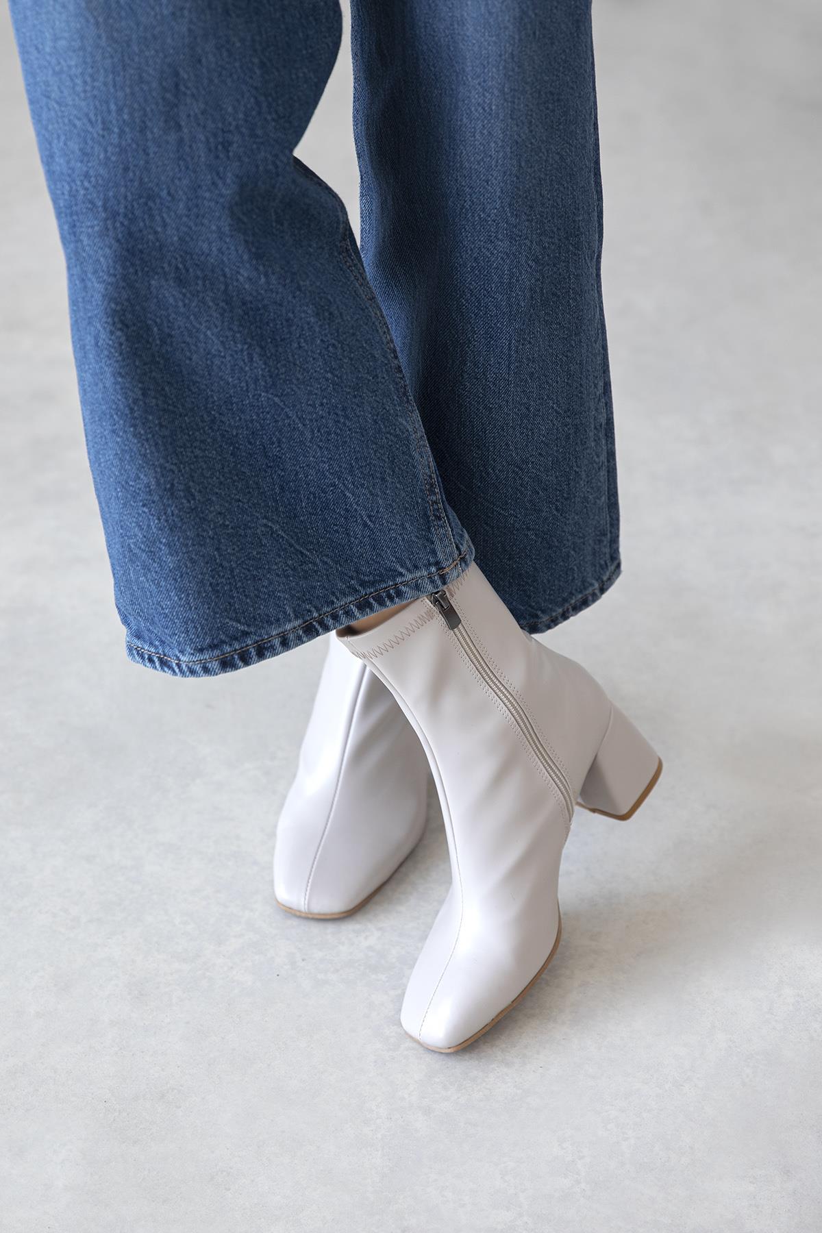 Lucas  Kadın   Küt Kalıp Deri Bot Bej