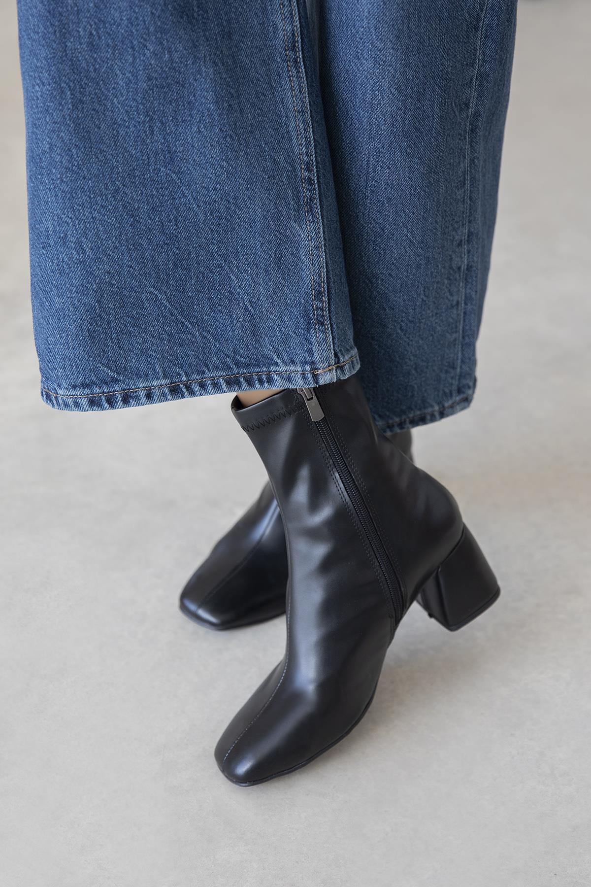 Lucas  Kadın   Küt Kalıp Deri Bot Siyah