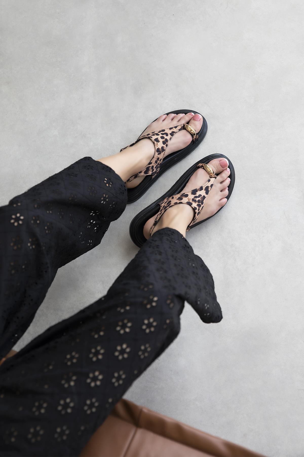 Mixed Kadın Parmak Arası  Deri Sandalet Leopar