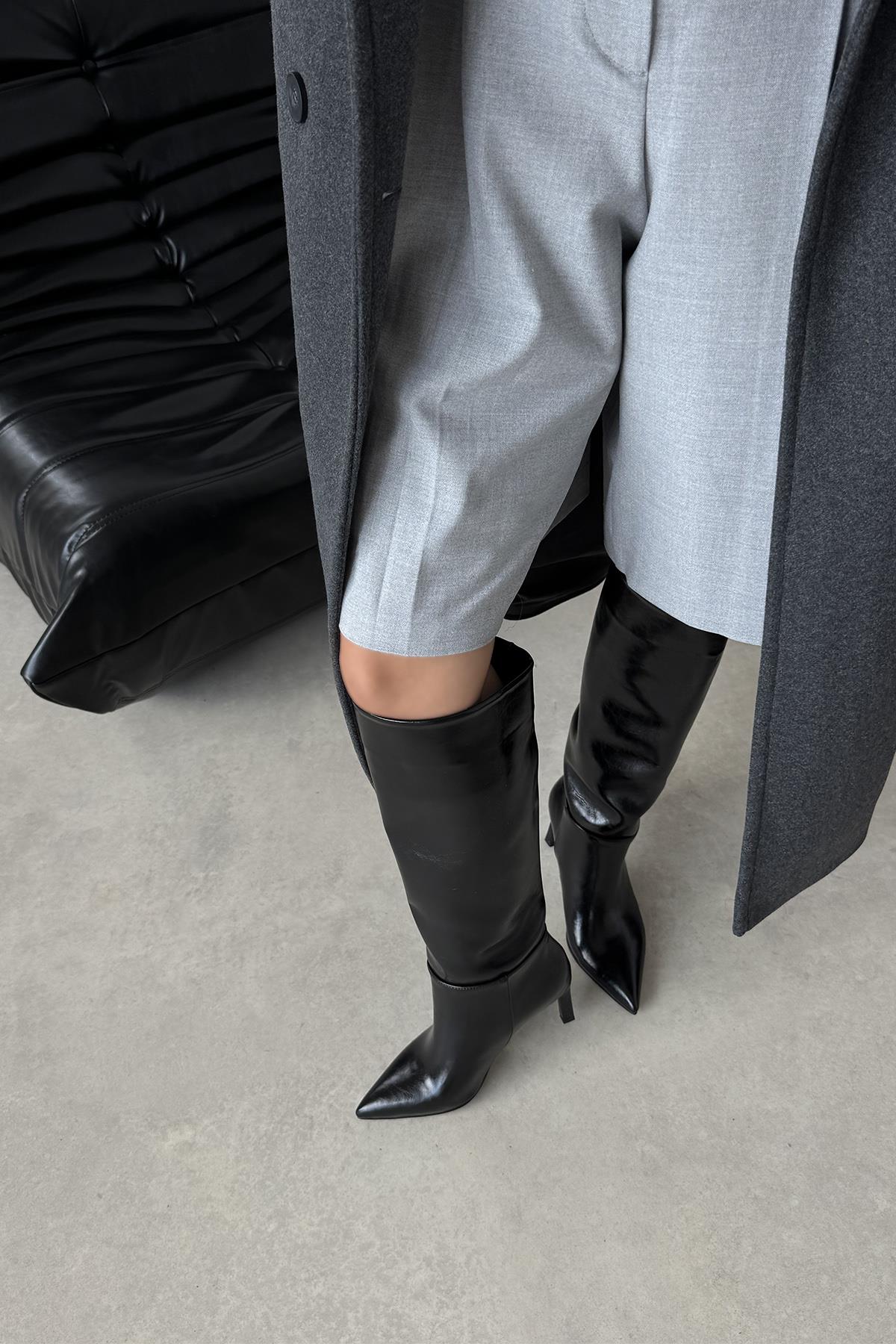 Nadia Kadın Kırışık Deri Çizme Siyah