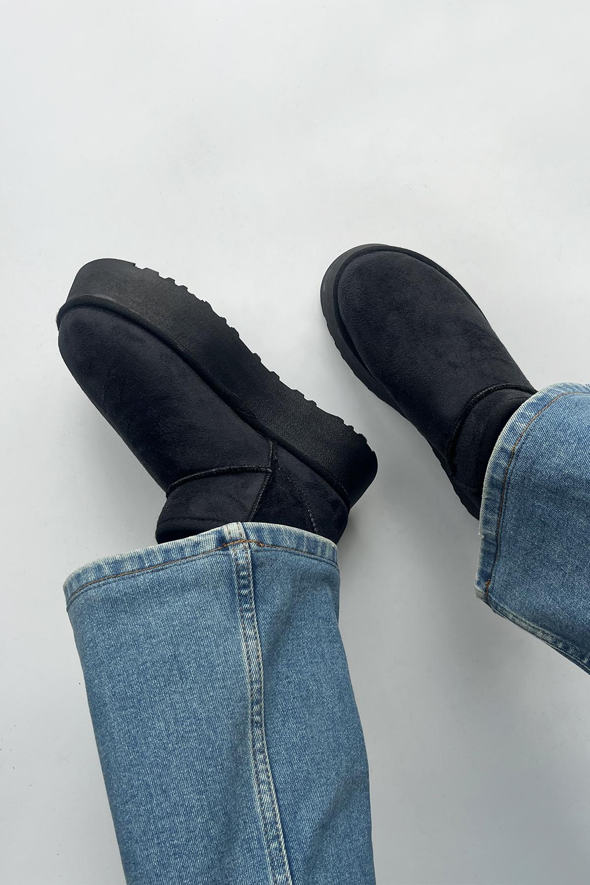 Novi Kadın İçi Tüylü Kalın Taban  Süet Yarım  Bot Siyah