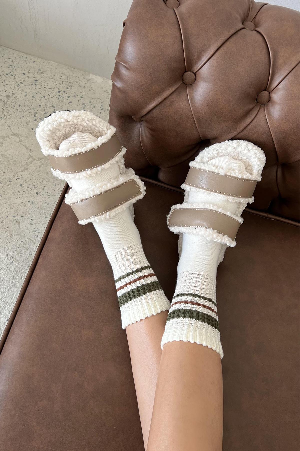 Pietro   Kadın  Tüylü  Bant Detay Düz Taban Terlik Vizon