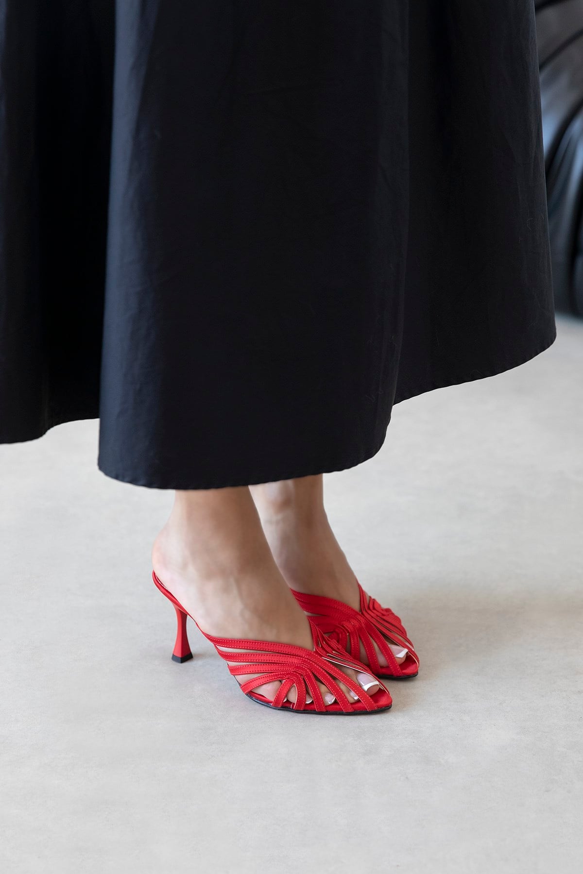 Prag Kadın Topuklu Saten Sandalet Kırmızı