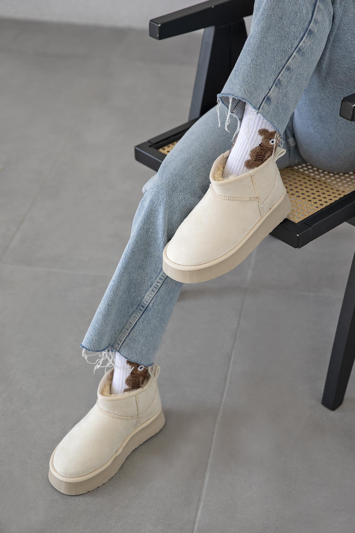 Salvador  Kadın  İçi Tüylü Kalın Taban  Süet Yarım  Bot Bej