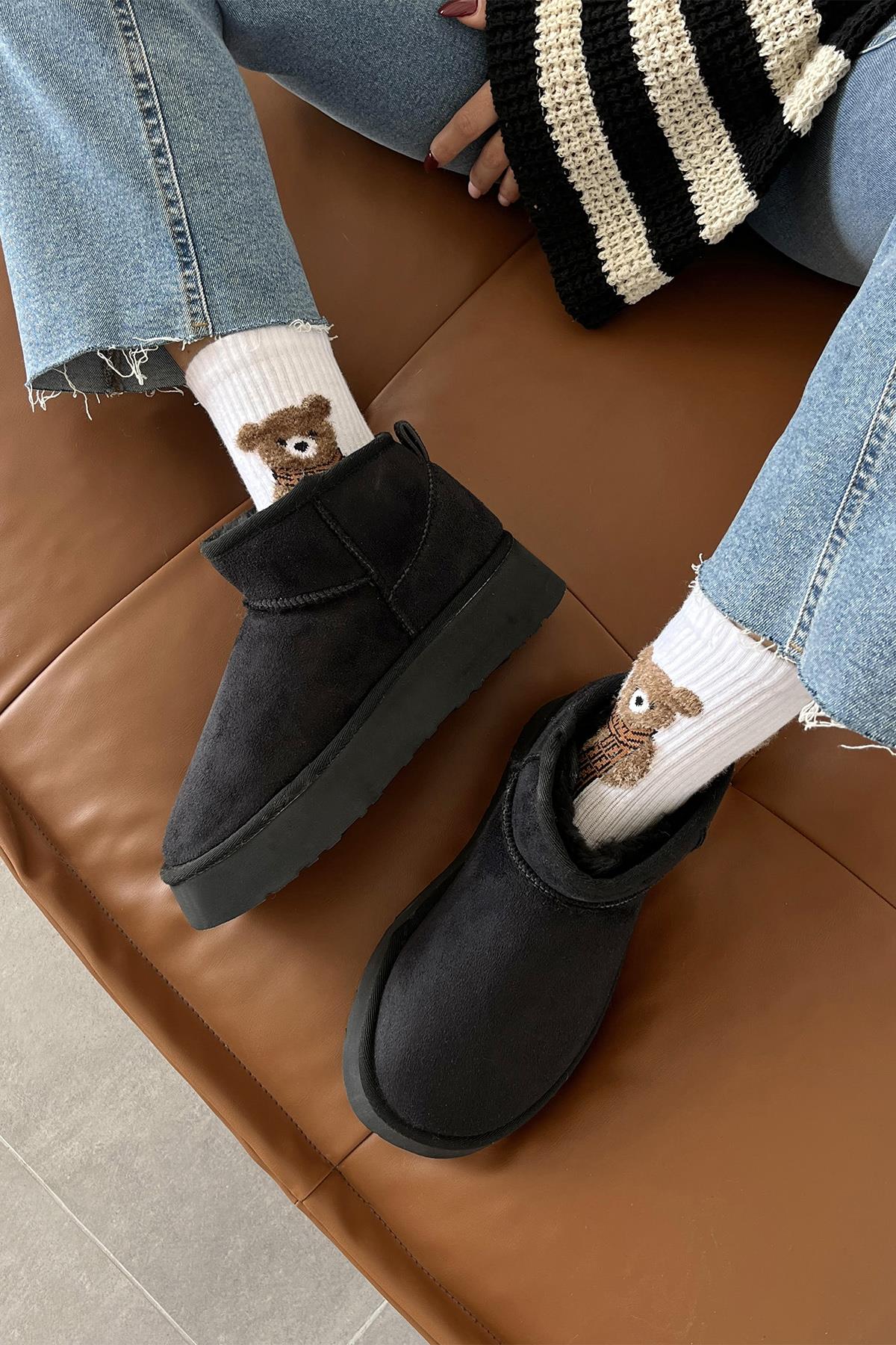 Salvador  Kadın  İçi Tüylü Kalın Taban  Süet Yarım  Bot Siyah