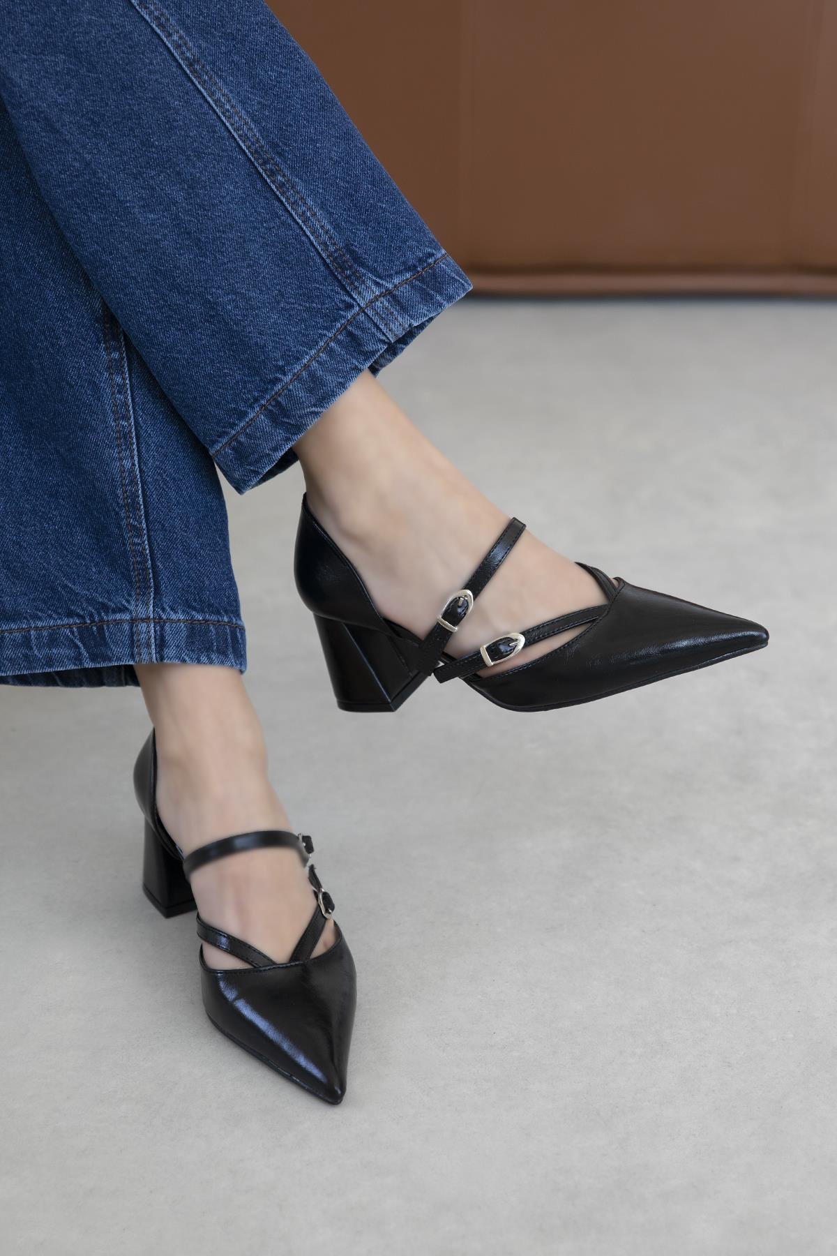 Stana Kadın Kırışık Deri Topuklu Ayakkabı Siyah