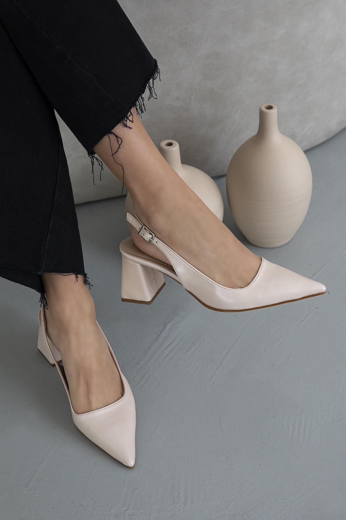 Stefan Kadın  Rugan Topuklu  Ayakkabı Bej