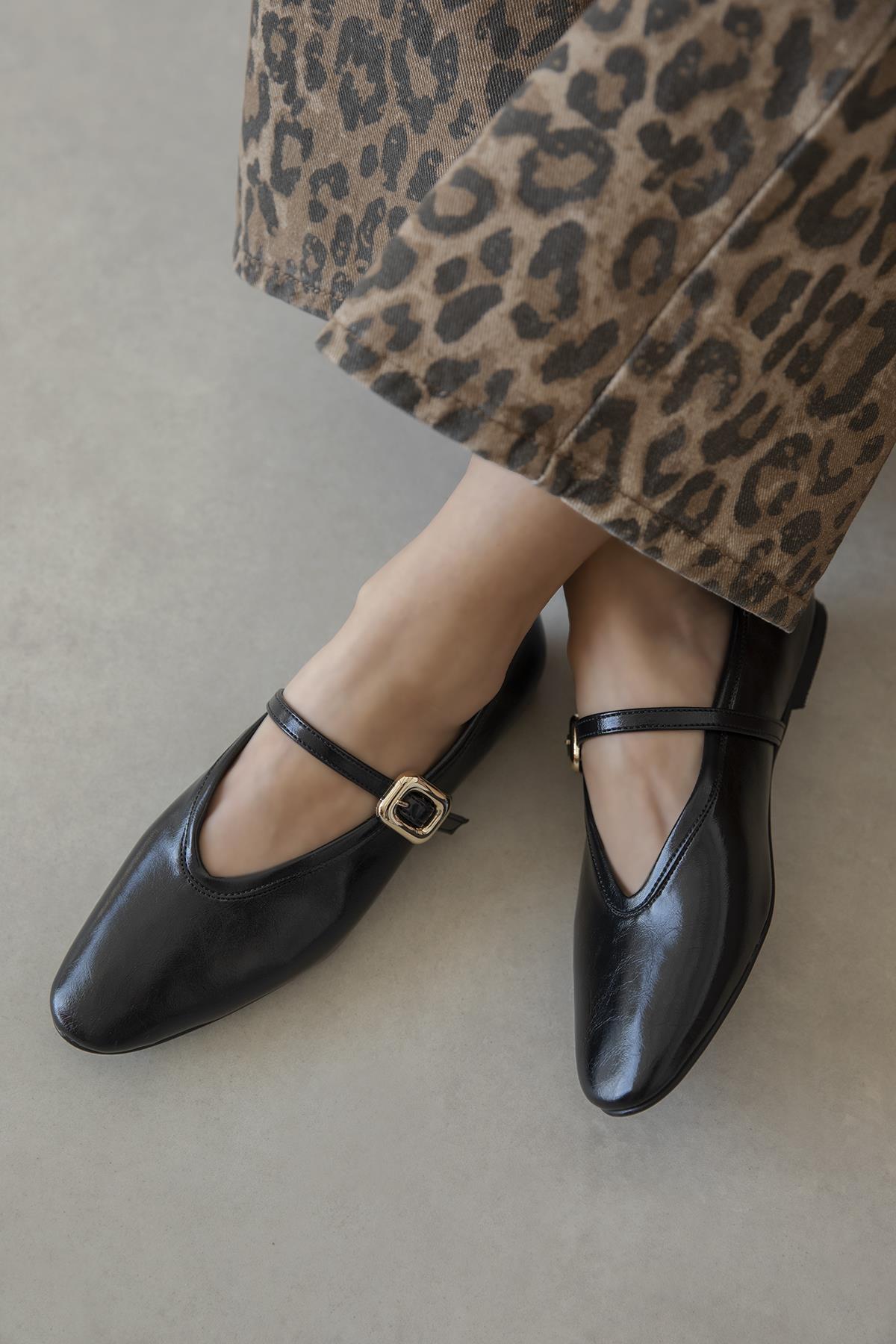 Stony Kadın Kırışık Deri Babet Siyah