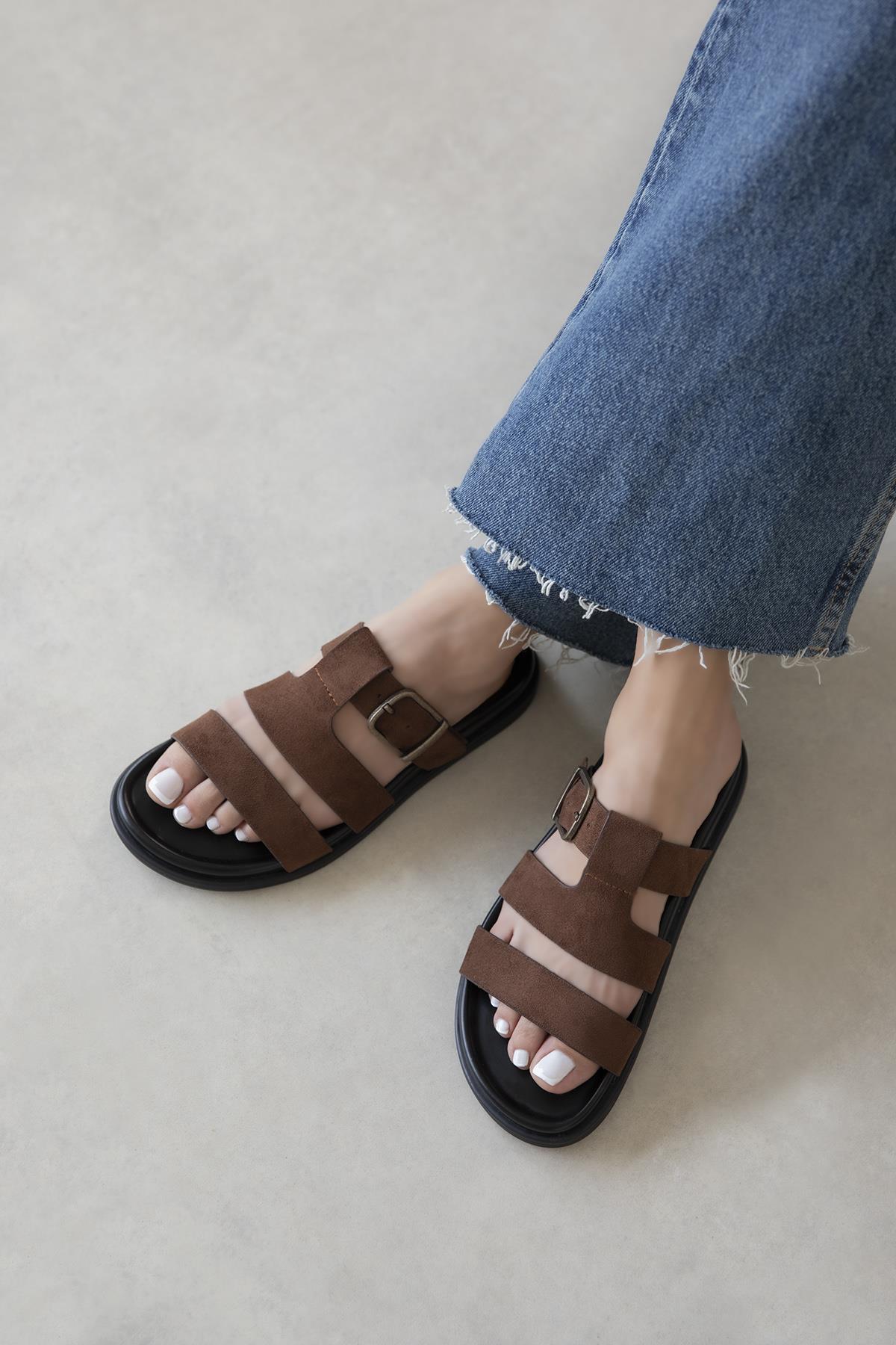 Toff Kadın Toka Detay Günlük Konfor Süet Terlik Kahve