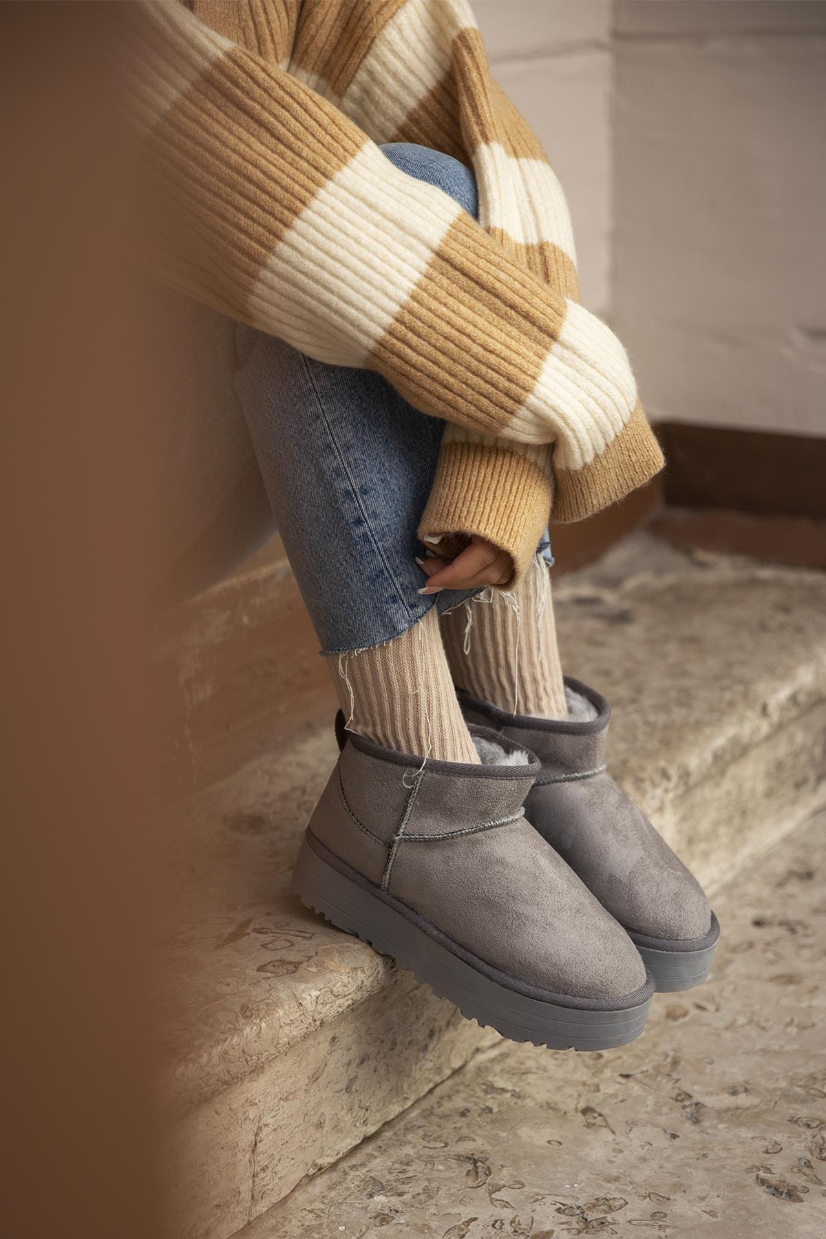 Tommo Kadın  İçi Tüylü Kalın Taban  Süet Yarım  Bot Gri