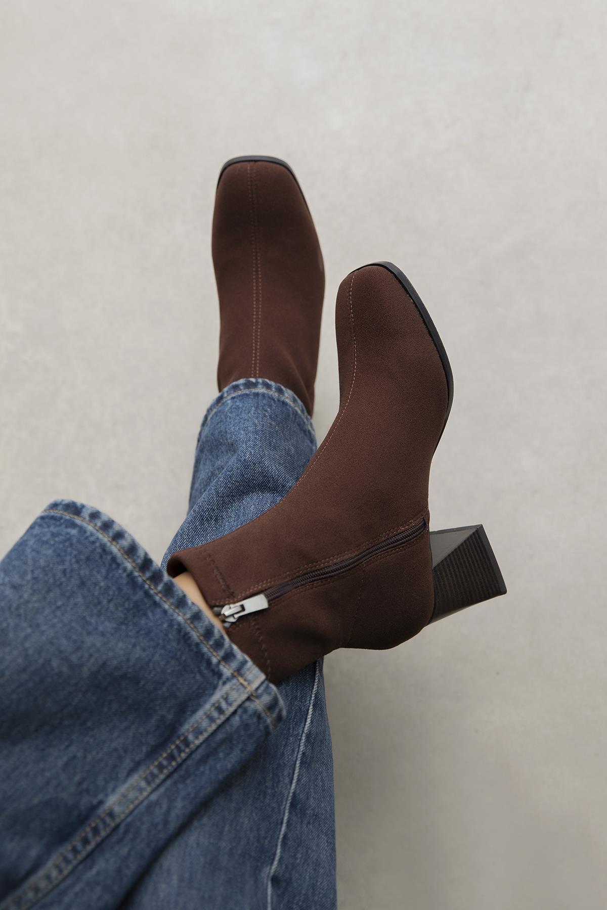 Trew Kadın Kumaş Streç Bilekli  Orta  Boy Topuklu  Bot Kahve