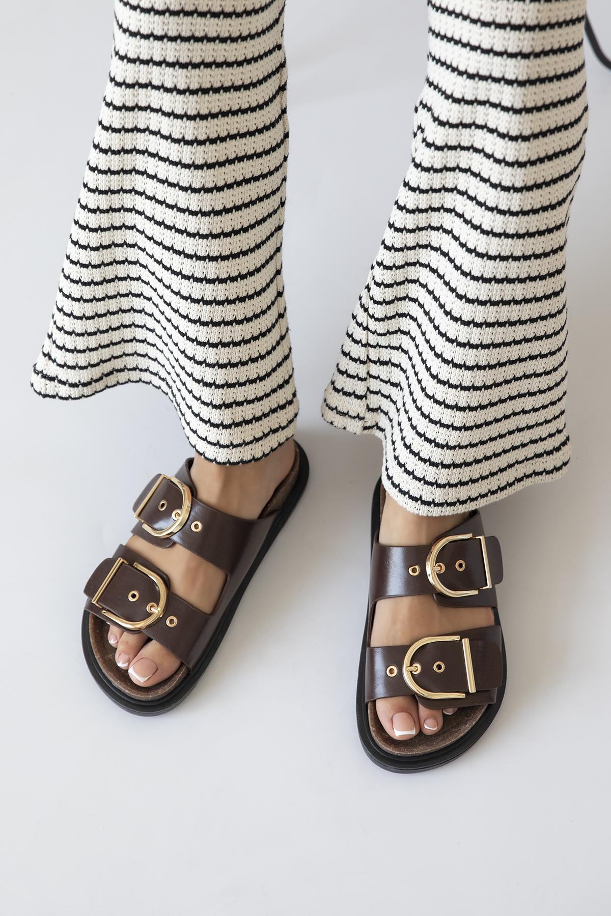 Zowie  Kadın  Toka  Detay  Günlük Konfor  Deri Terlik Kahve