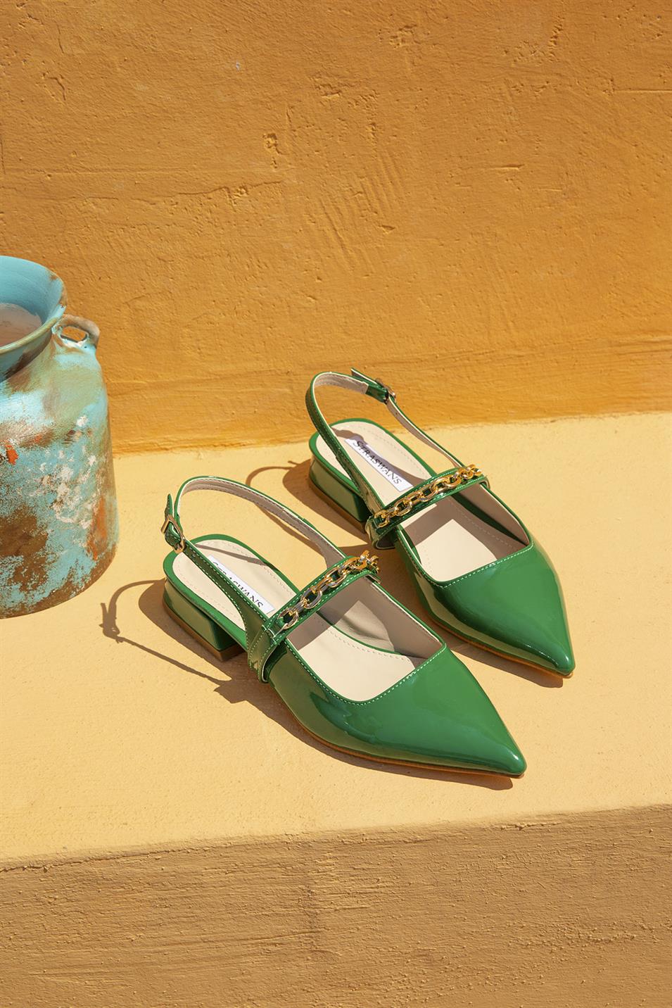 Karissa  Kadın Zincir  Detay Topuklu  Rugan Ayakkabı Yeşil