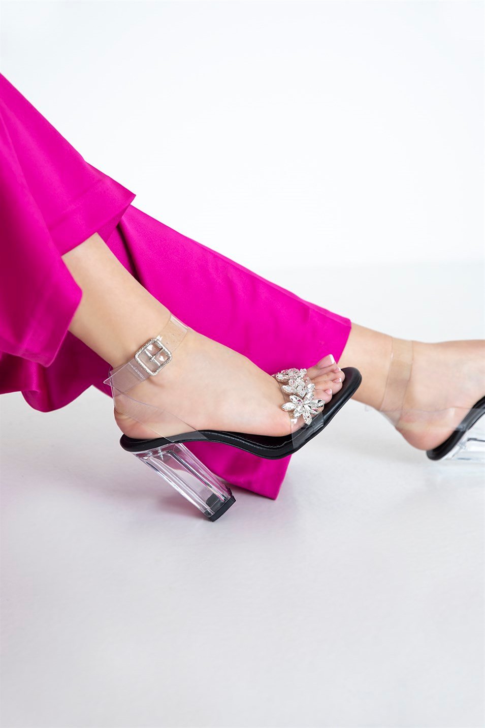 Polina  Kadın Taş Detay  Şeffaf Topuklu Sandalet Siyah
