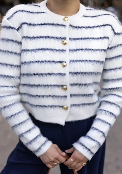 KADIN ŞARDONLU EKRU ÇİZGİLİ DÜĞMELİ  KAZAKModa AkımıKazak