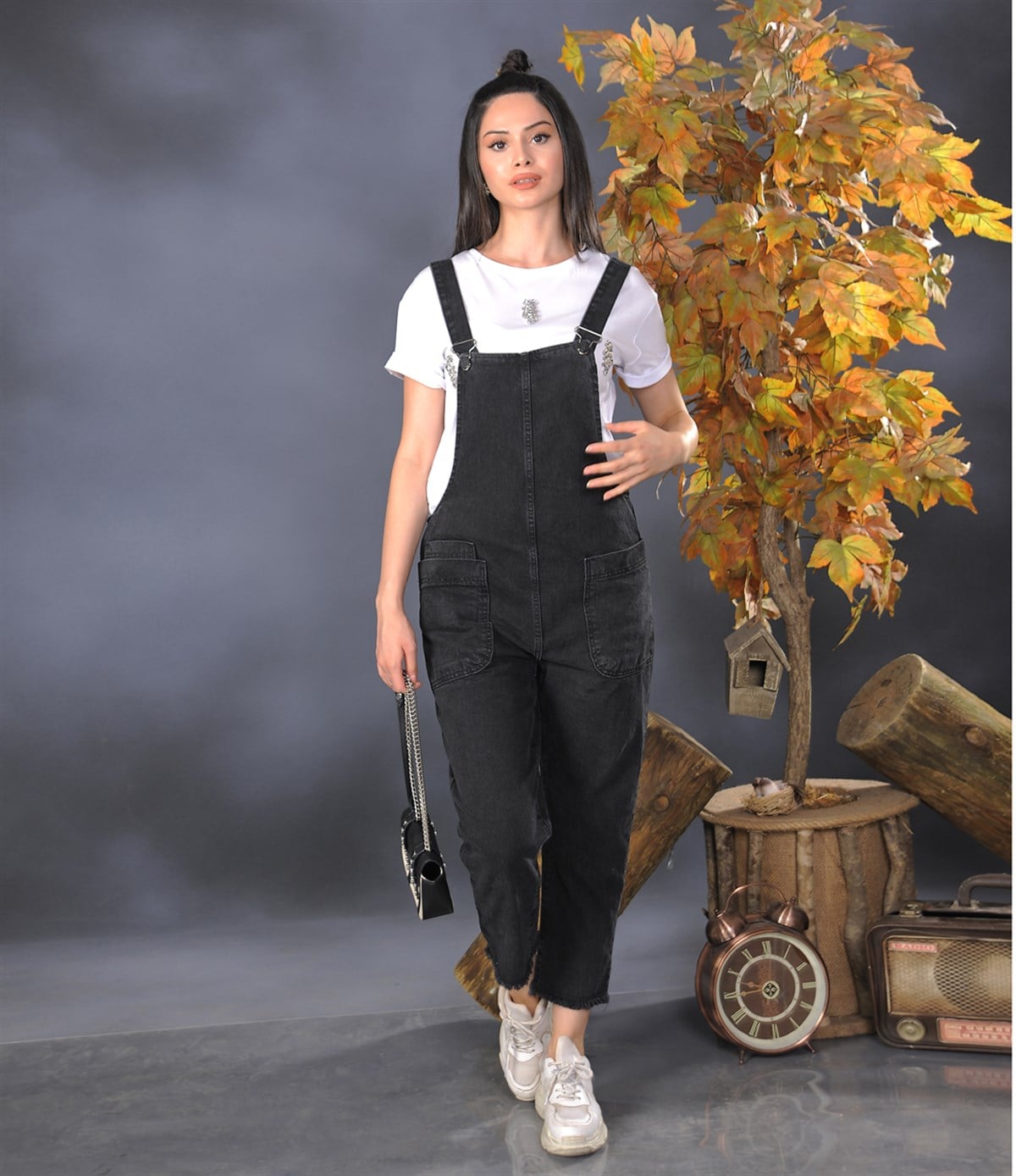 DAMLA TAŞLI TSHİRTModa AkımıBluz