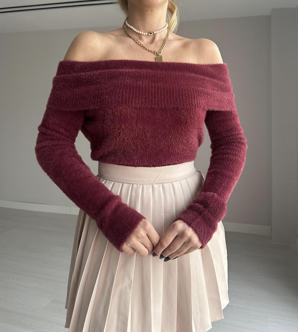 KADIN DEGAJE YAKA BORDO KAZAK Moda AkımıKazak