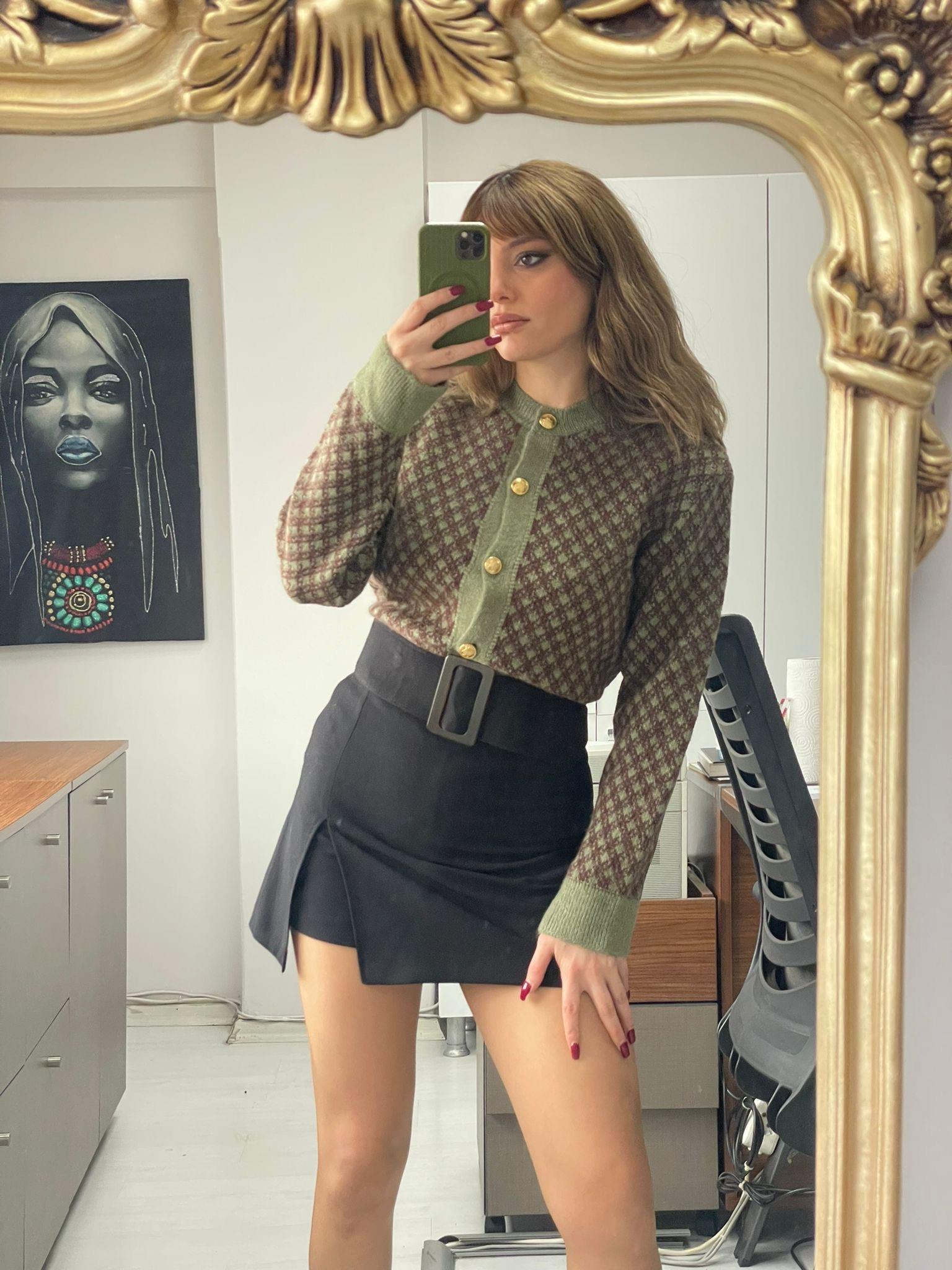 KADIN MASSİMO MODEL DÜĞMELİ HIRKA Moda AkımıHırka