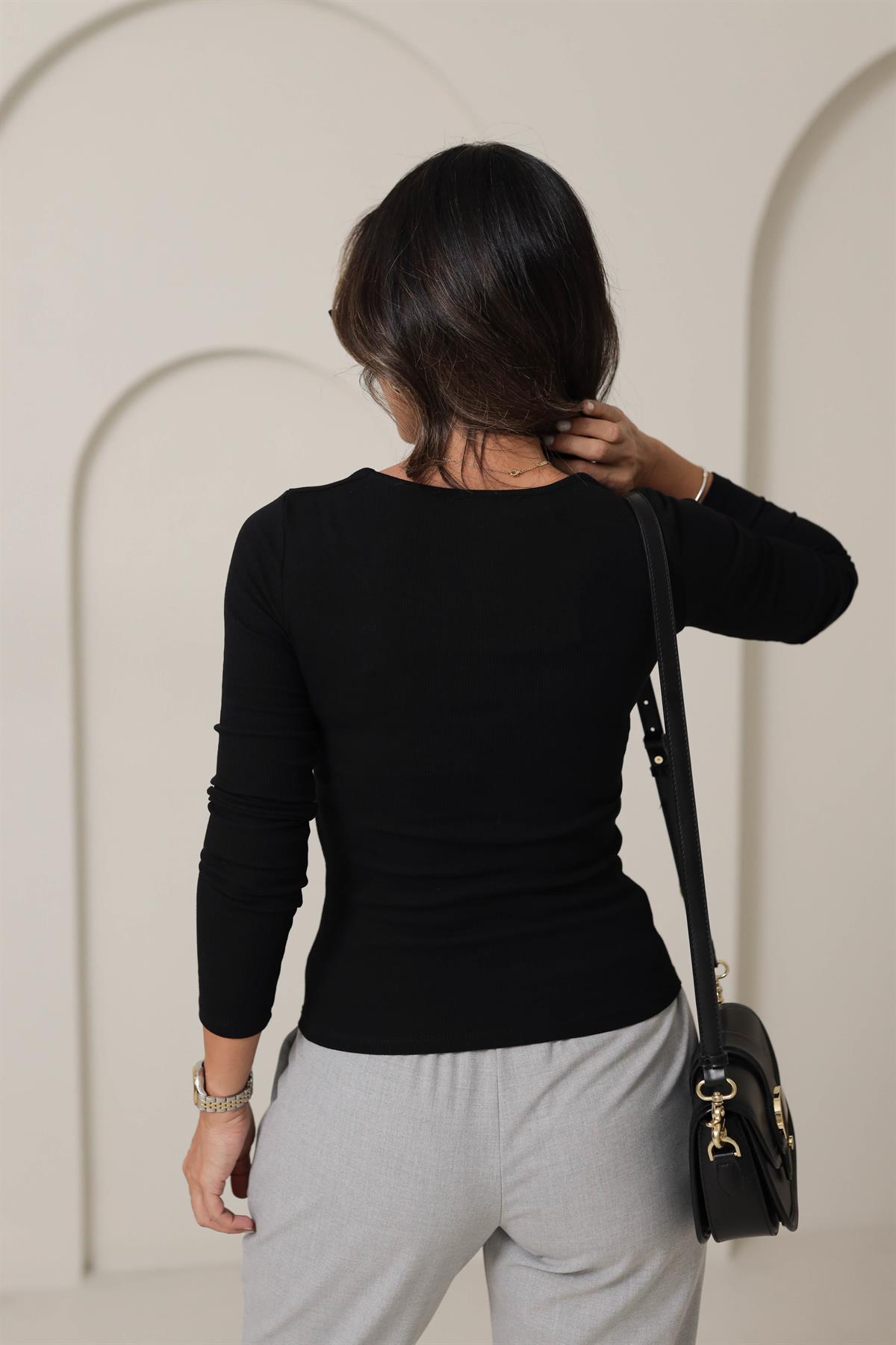 6334 V Gold Detaylı Uzun Kol Bluz