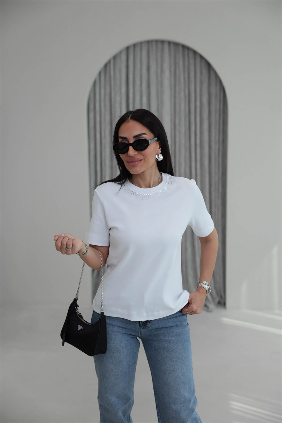 0224 Yakası Taşlı Pamuklu Massi Tshirt BEYAZ