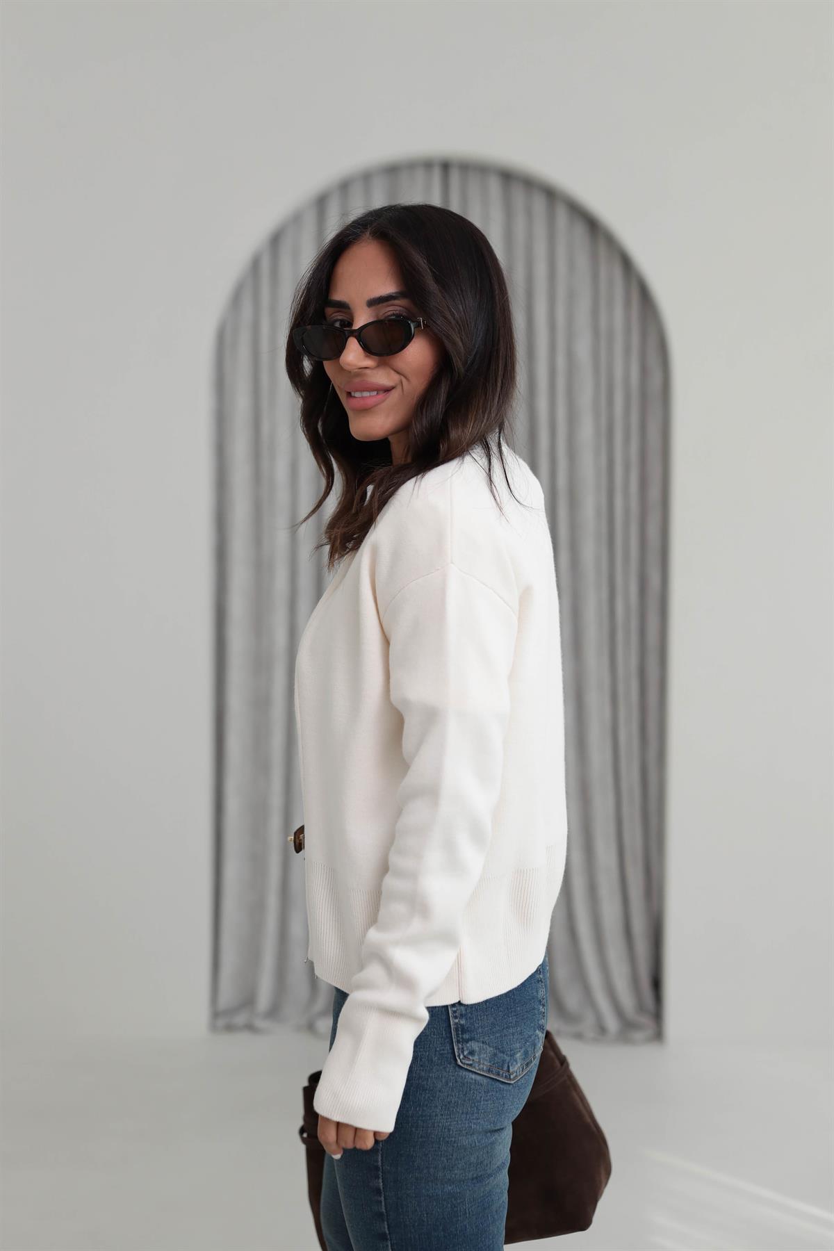 1042 Dik Yaka Çift Fermuarlı Triko Hırka KREM