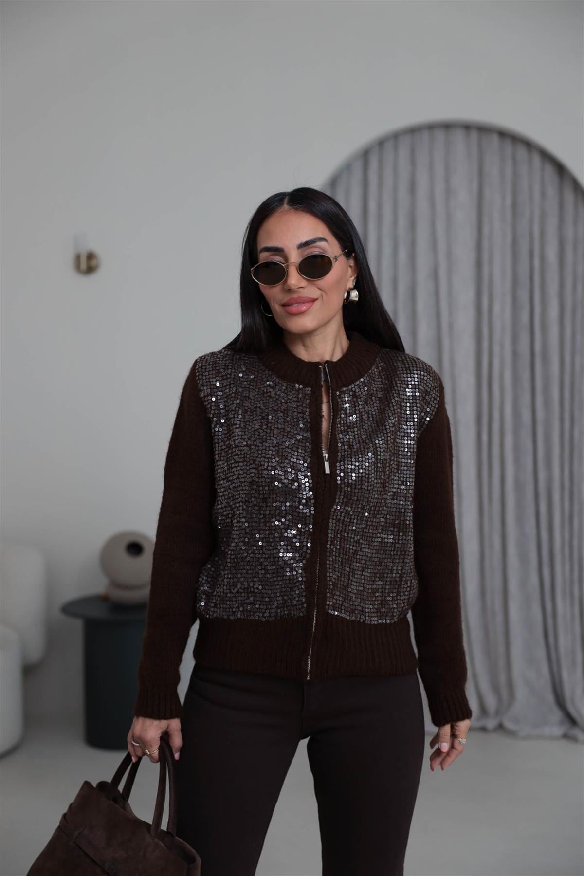 2570 Önü Pul İşlemeli Fermuarlı Hırka KAHVE