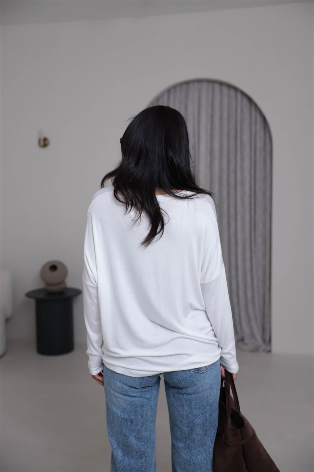 7590 V Yaka Yumoş Bluz EKRU