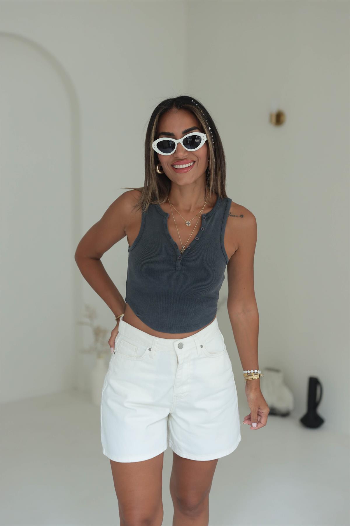 0844 Yıkama Efektli Düğmeli Atlet