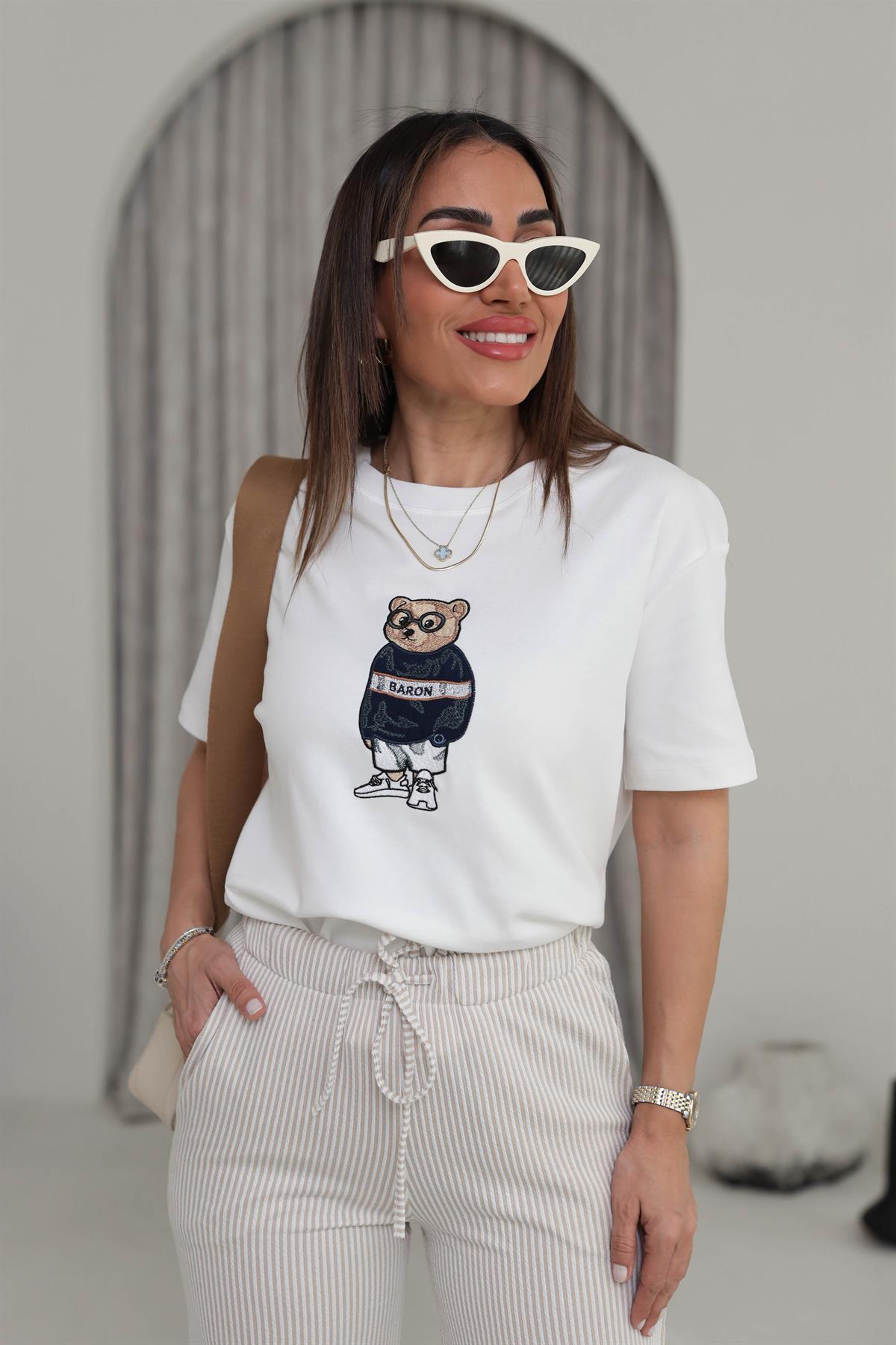 3512 Bisiklet Yaka Ayıcık Nakışlı Tshirt EKRU