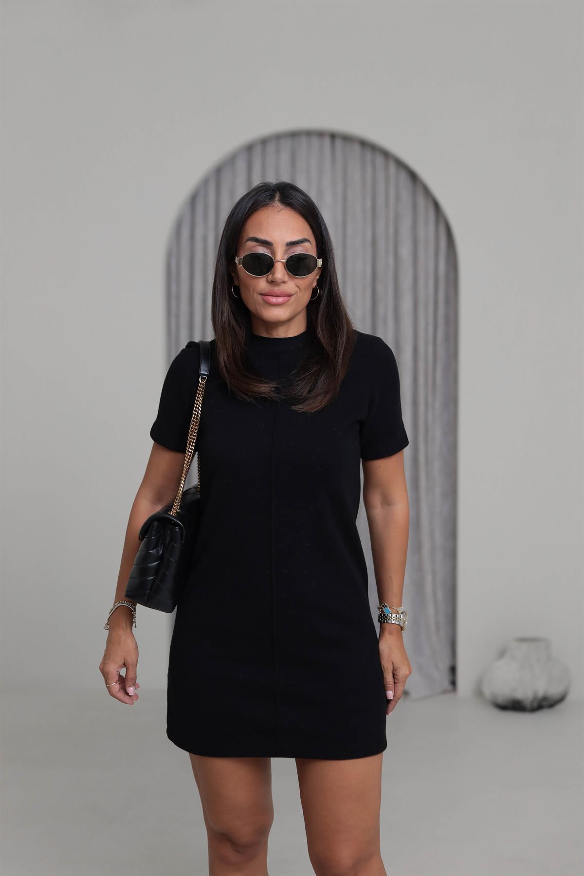 0810 Ön Dikiş Detaylı Kısa Kol Yumuşak Dokulu Elbise SİYAH