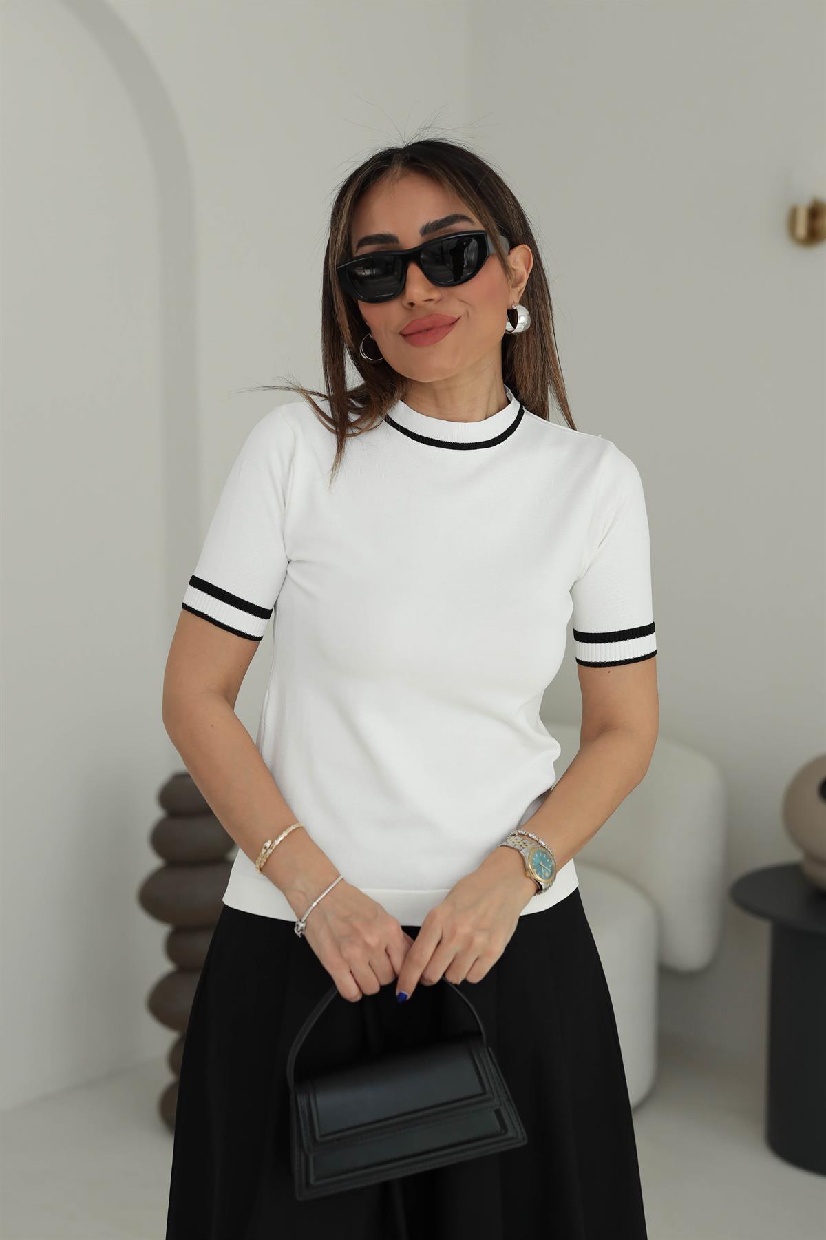 4126 Bisiklet Yaka ve Kol Ribanalı Kısa Kol Triko Bluz EKRU