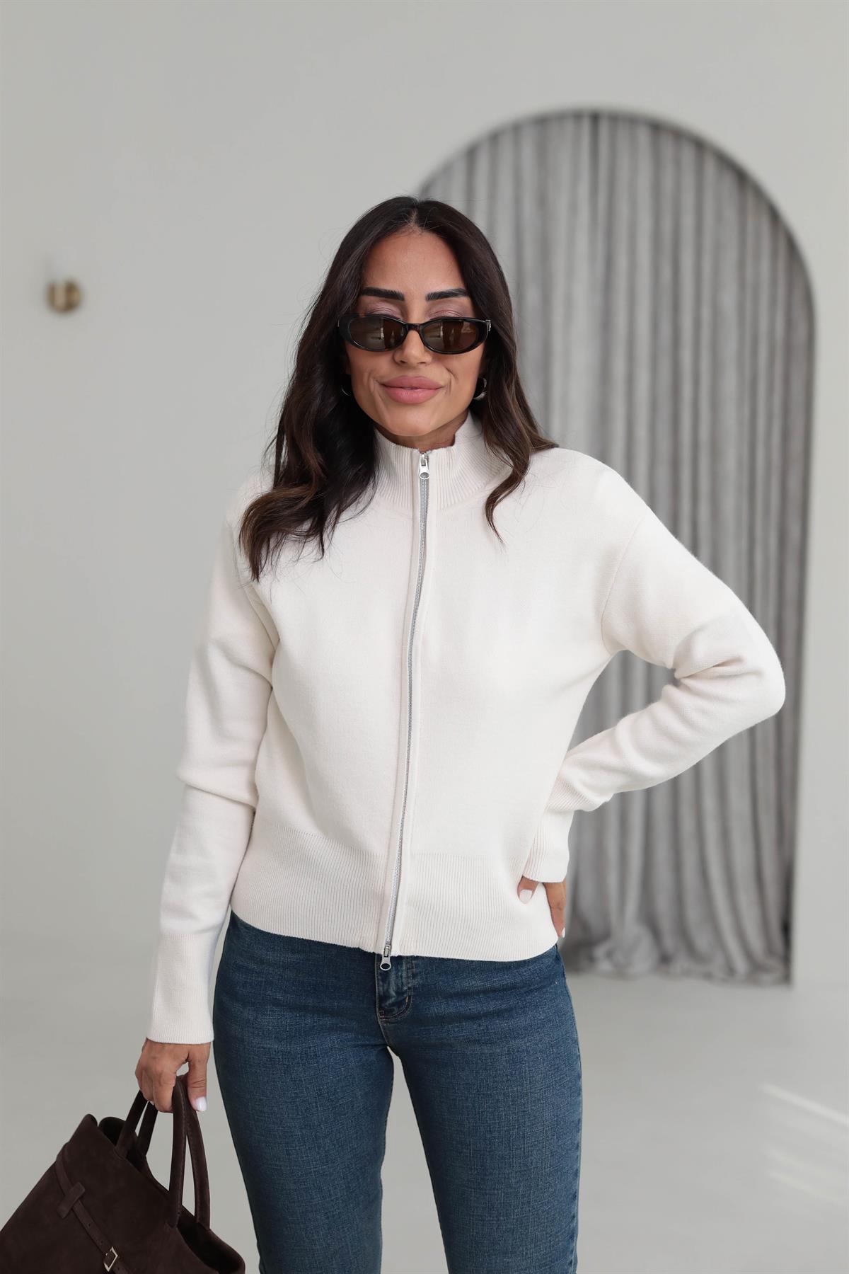 1042 Dik Yaka Çift Fermuarlı Triko Hırka KREM