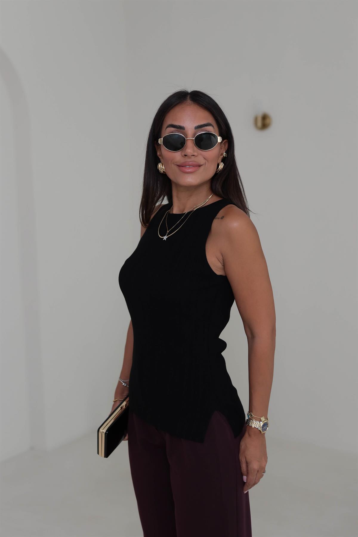 0726 Fitilli Yanları Yırtmaçlı Sıfır Kol Atlet SİYAH