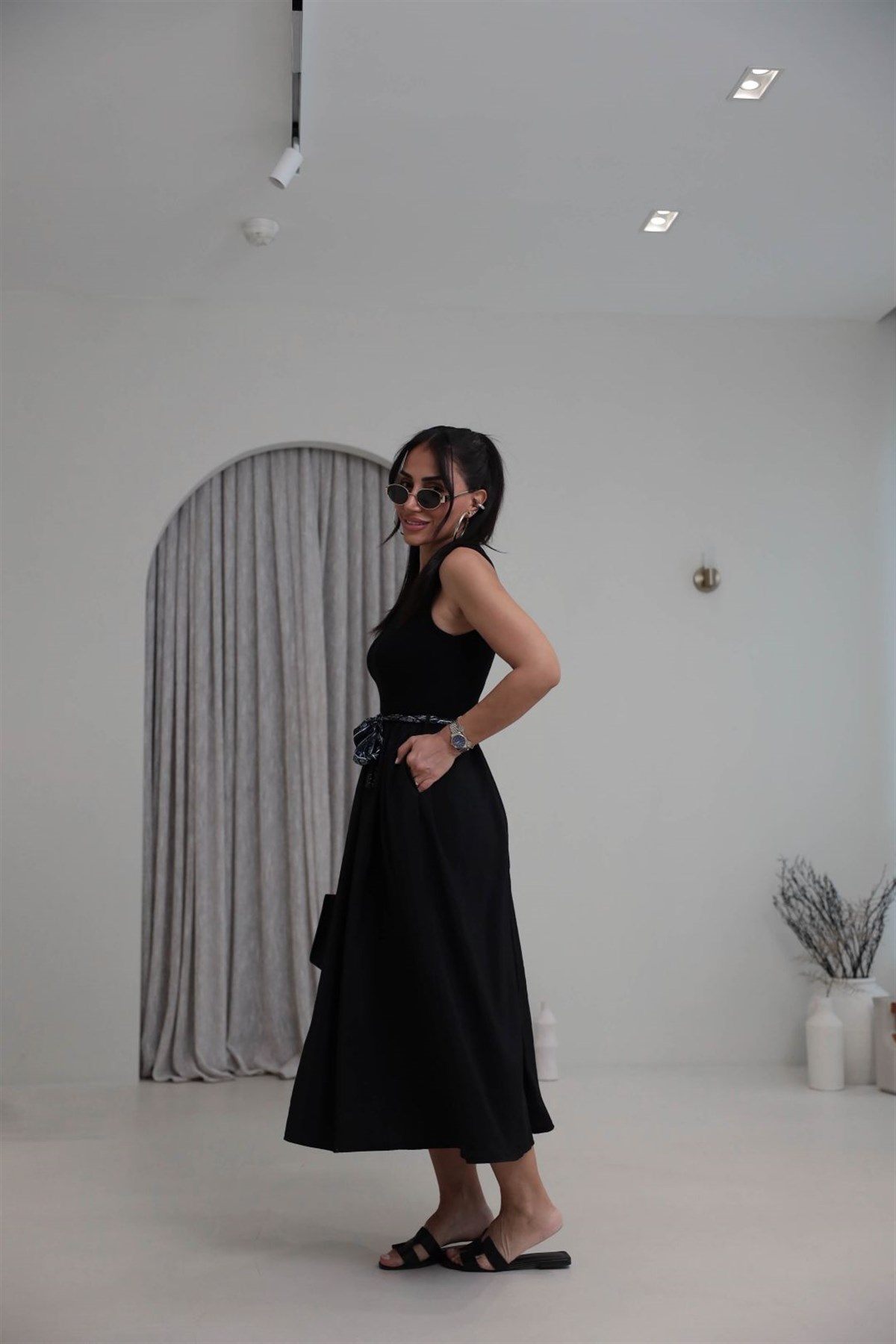 1801 Paraşüt Detaylı Kemerli Elbise SİYAH