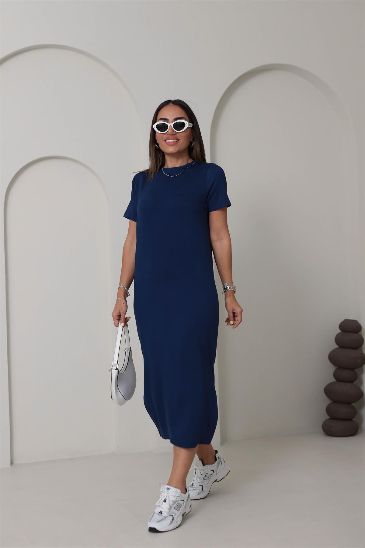 116 Bisiklet Yaka Kısa Kol Yırtmaçlı Modal Elbise LACİVERT