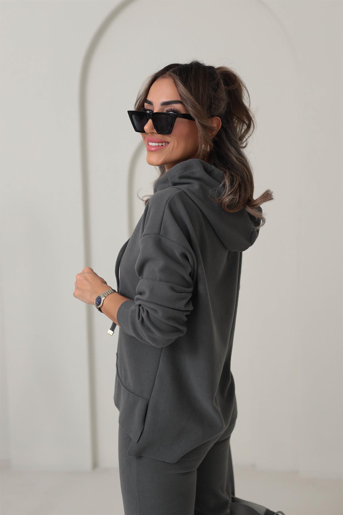 09T2 Ön Dikiş Detaylı Dokulu Rahat Takım FÜME