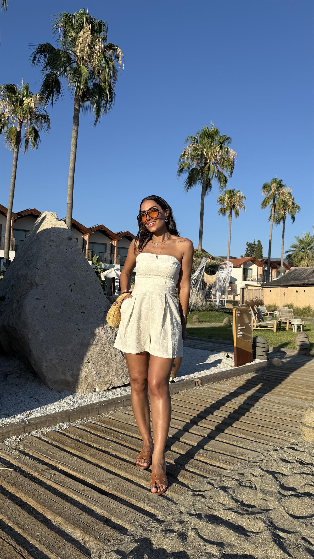 0655 Straplez İp Nakışlı Şortlu Keten Tulum NATURAL