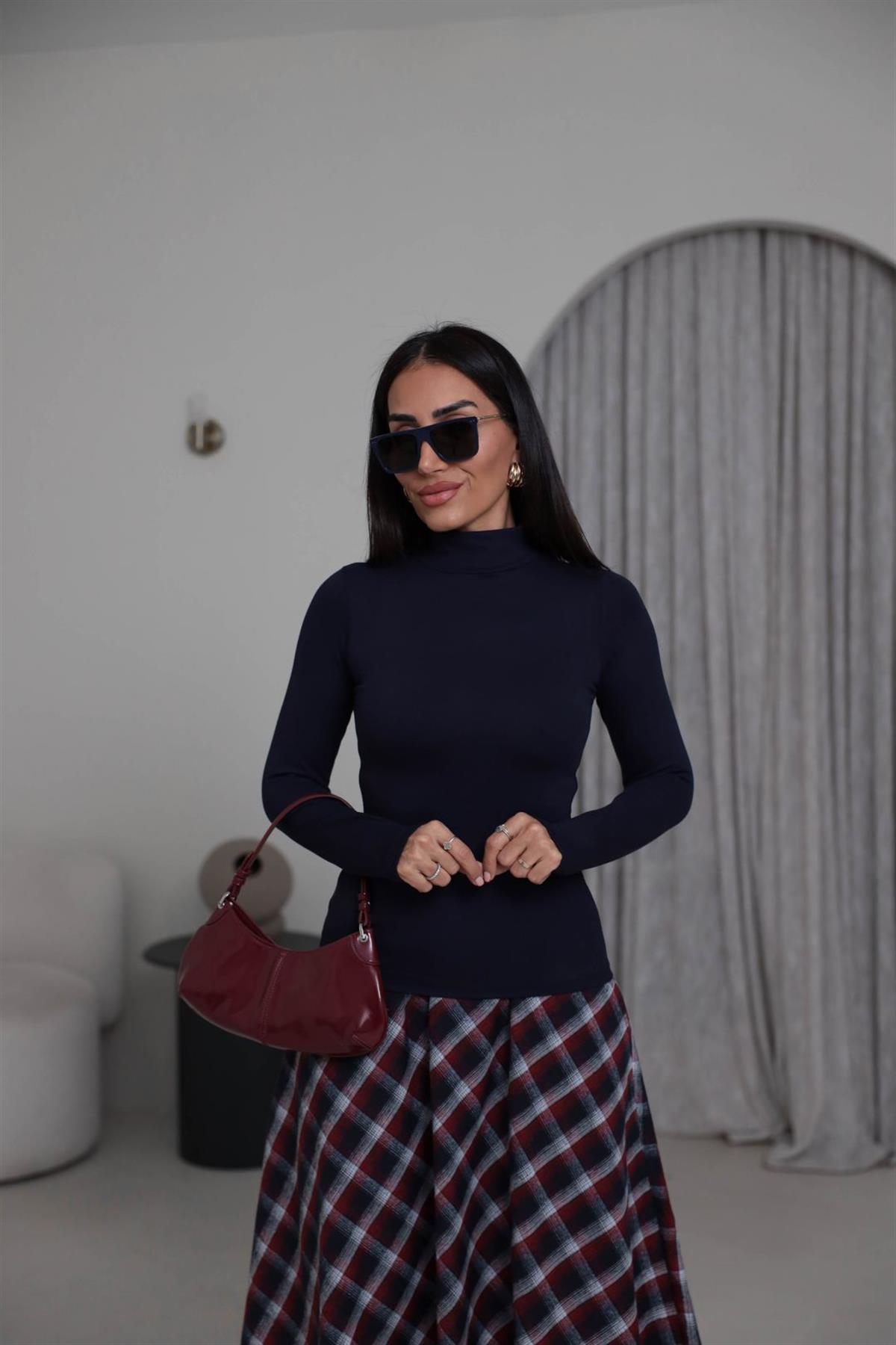 140 Balıkçı Yaka Body LACİVERT