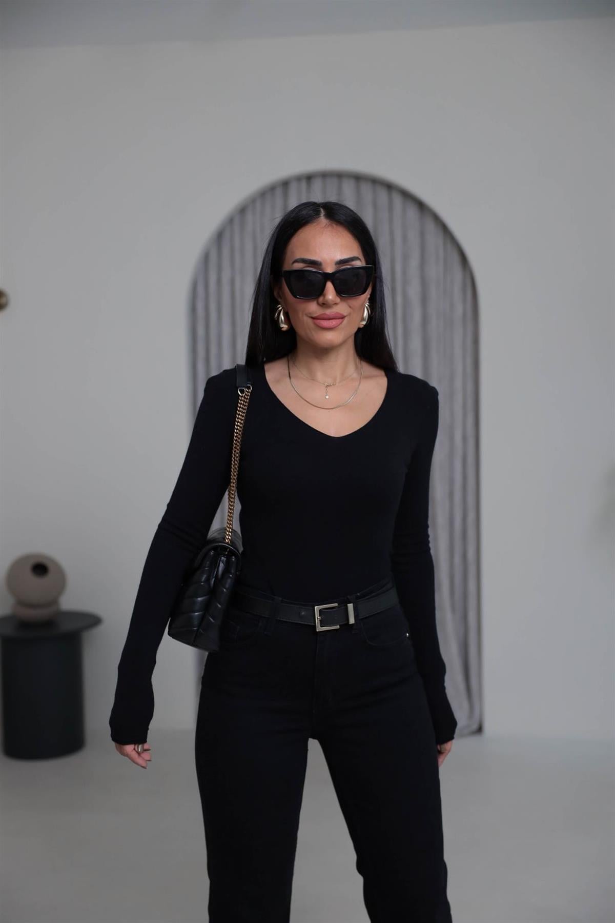 0842 V Yaka Kaşmirli Triko Bluz SİYAH