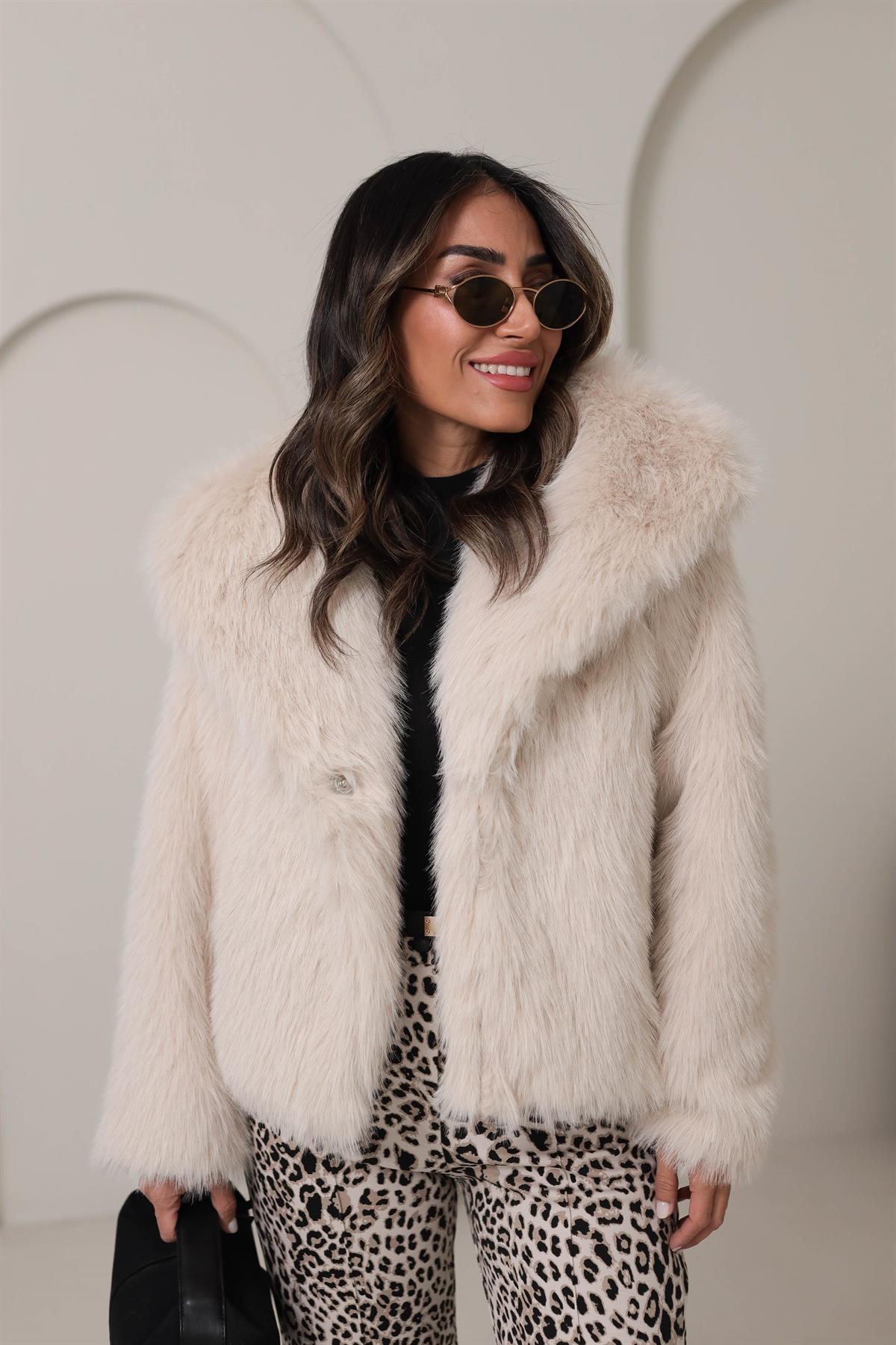 2429 Ara Boy Yakalı Kürk EKRU