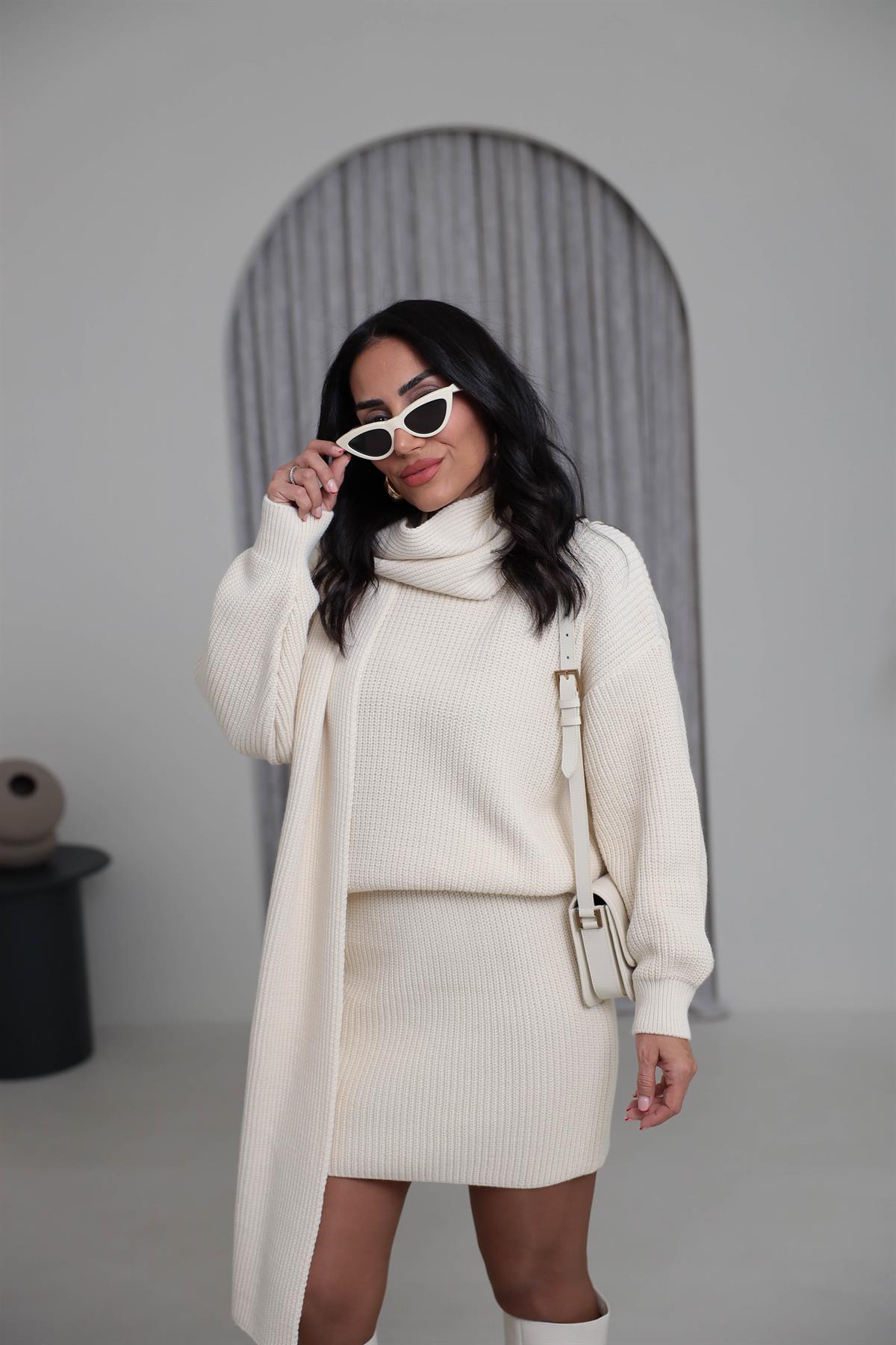 2581 Bisiklet Yaka Şal Detaylı Örgü Etek Takım KREM