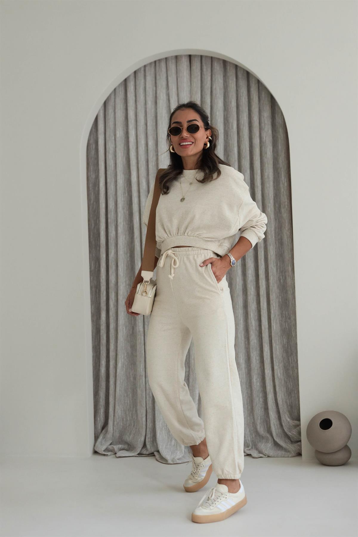 0912 Bisiklet Yaka Ribana Detaylı Eşofman Takımı