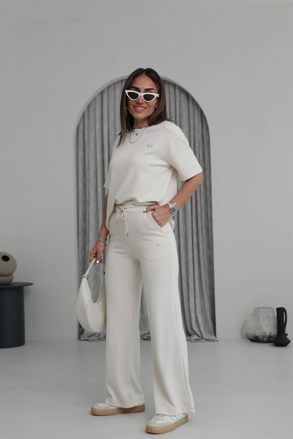 8511 Gümüş Yazı Baskılı Modal Kumaş Takım BEJ