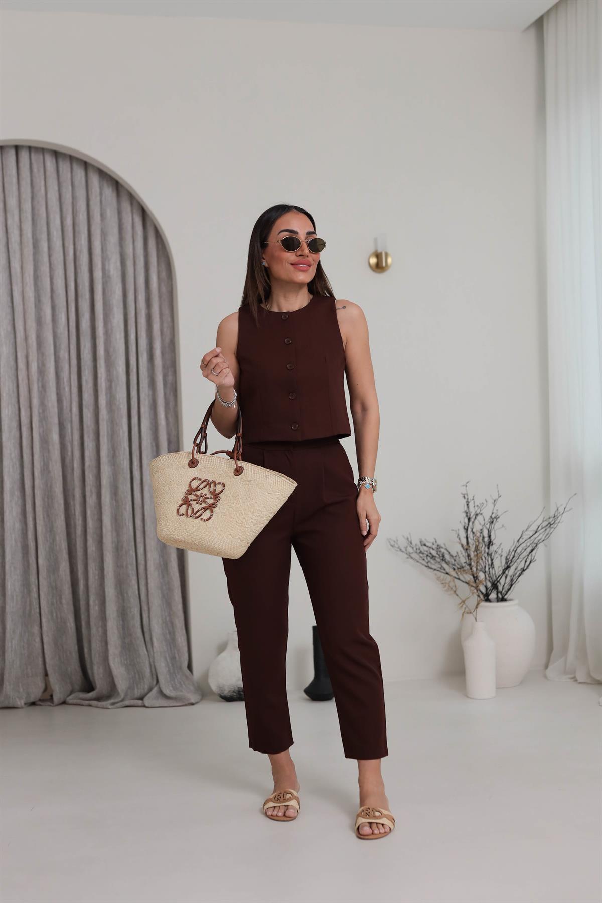 0005 Düğmeli Krep Yelek KAHVE