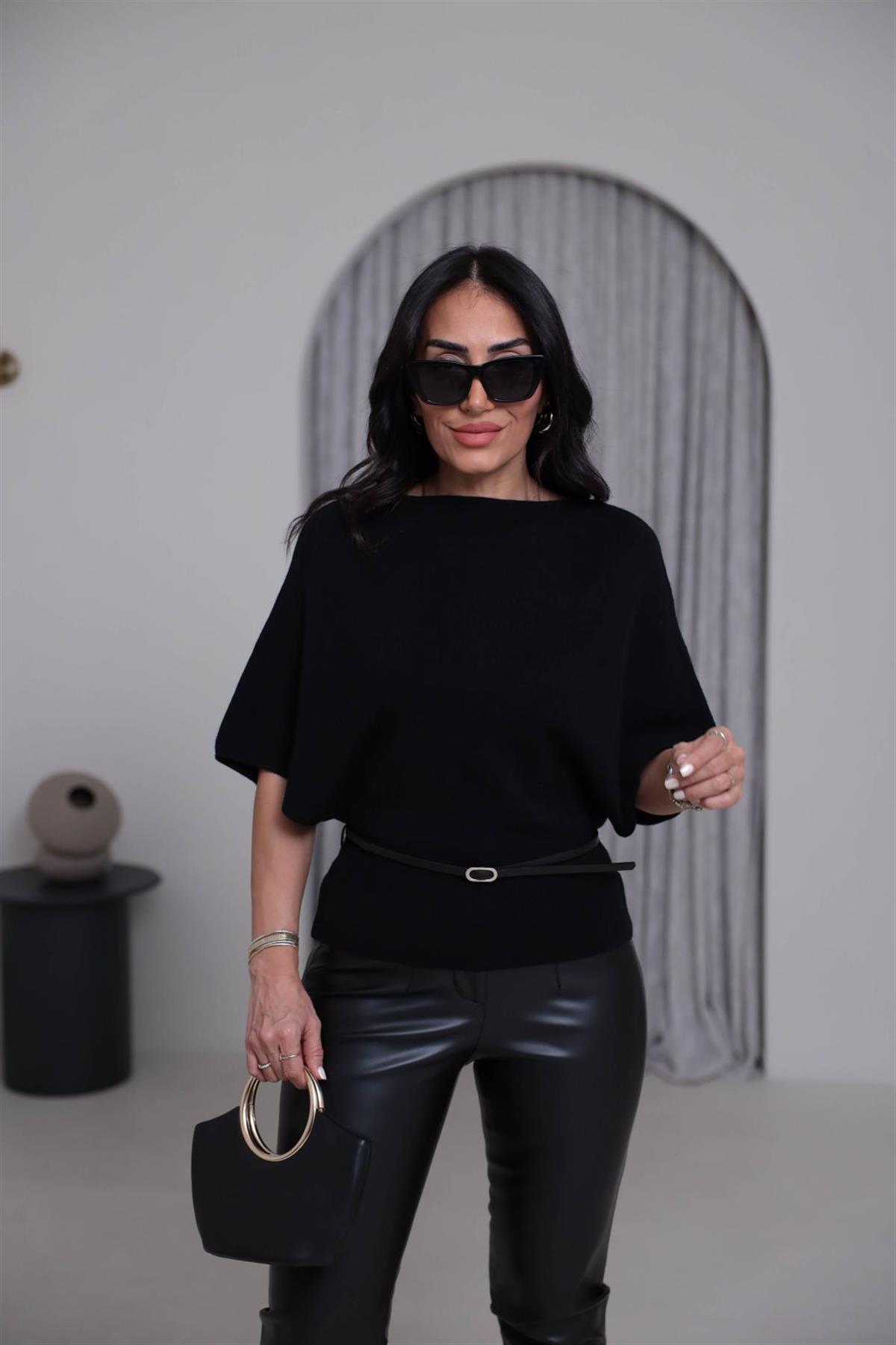 0838 Kayık Yaka Kemerli Triko Kazak SİYAH