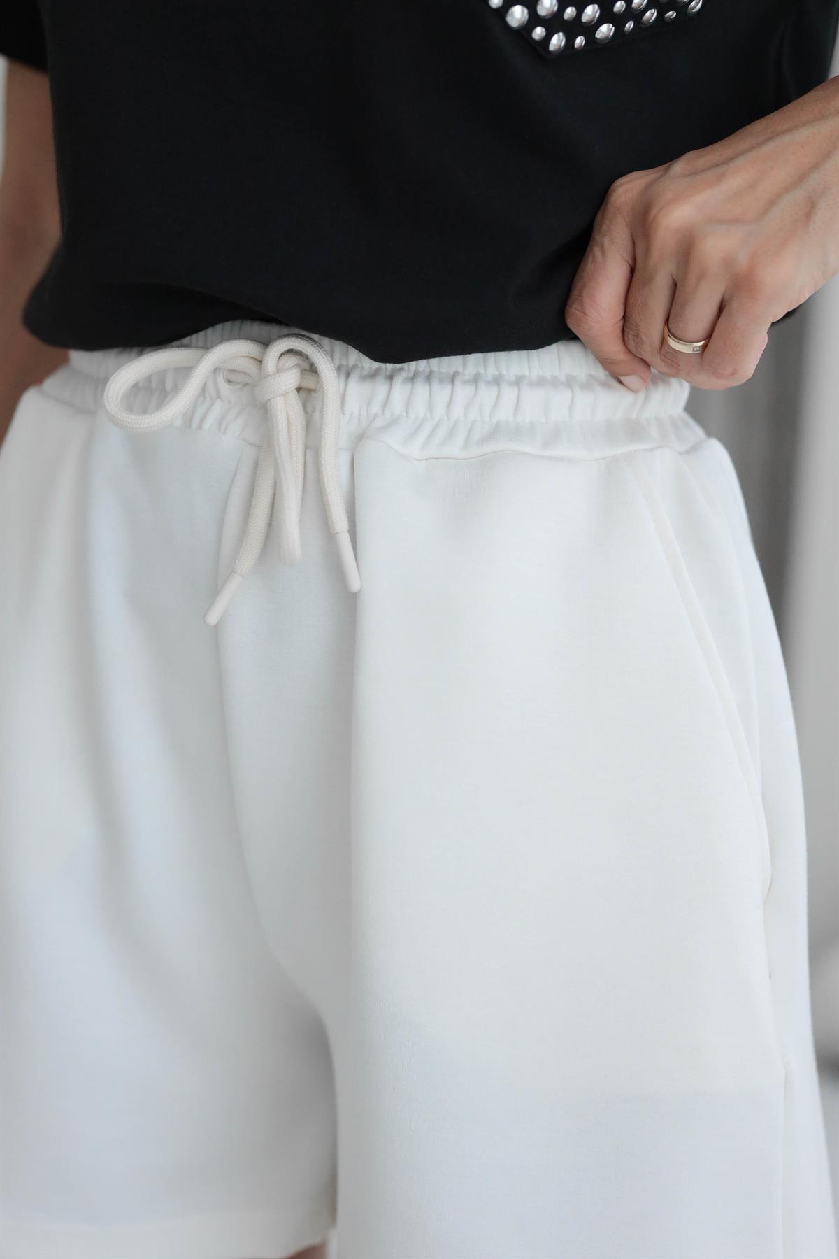 Bel Lastikli Yumuşak Dokulu Şort