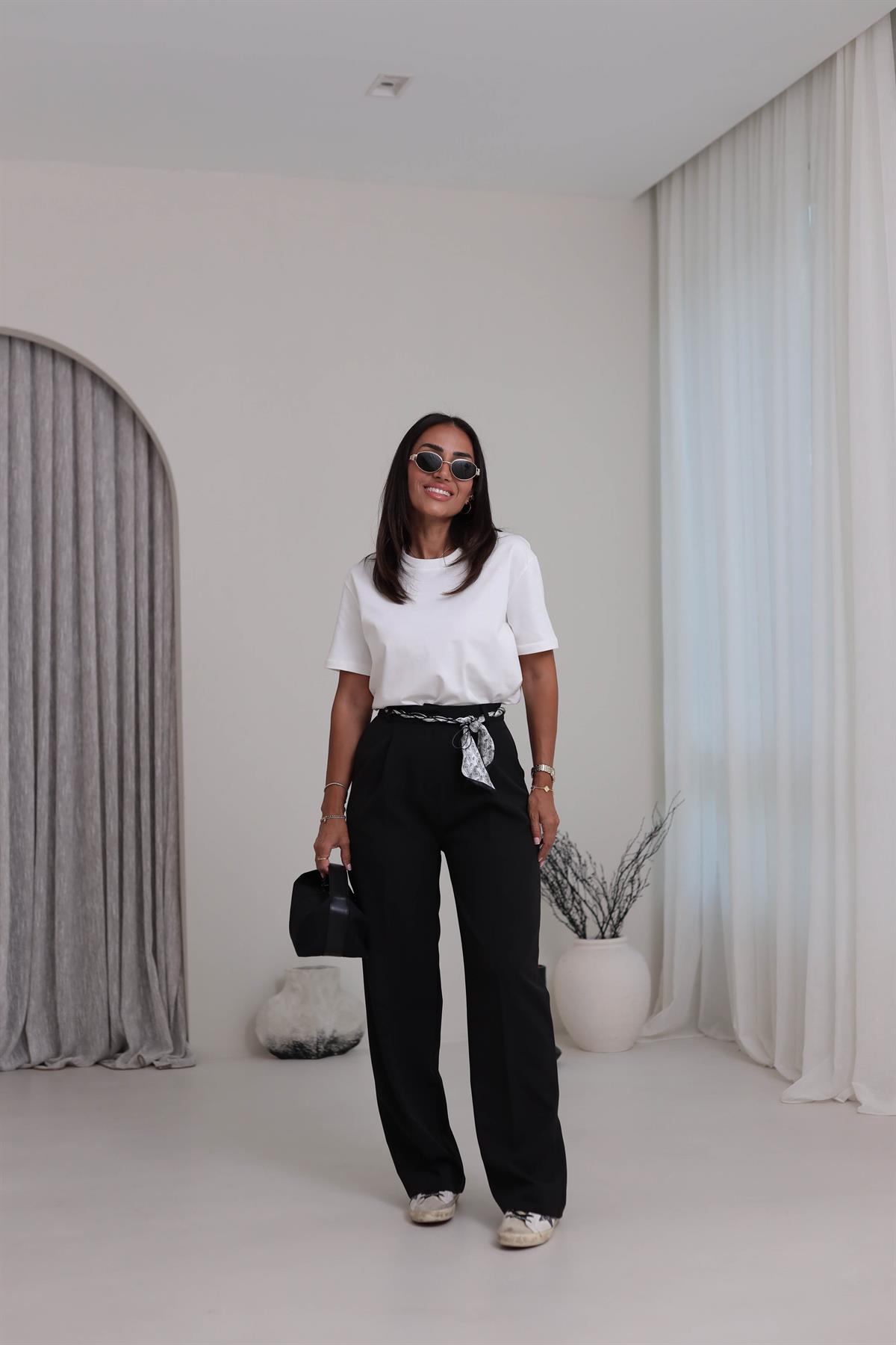 30312 Dekoratif Dikişli Bisiklet Yaka Tshirt EKRU