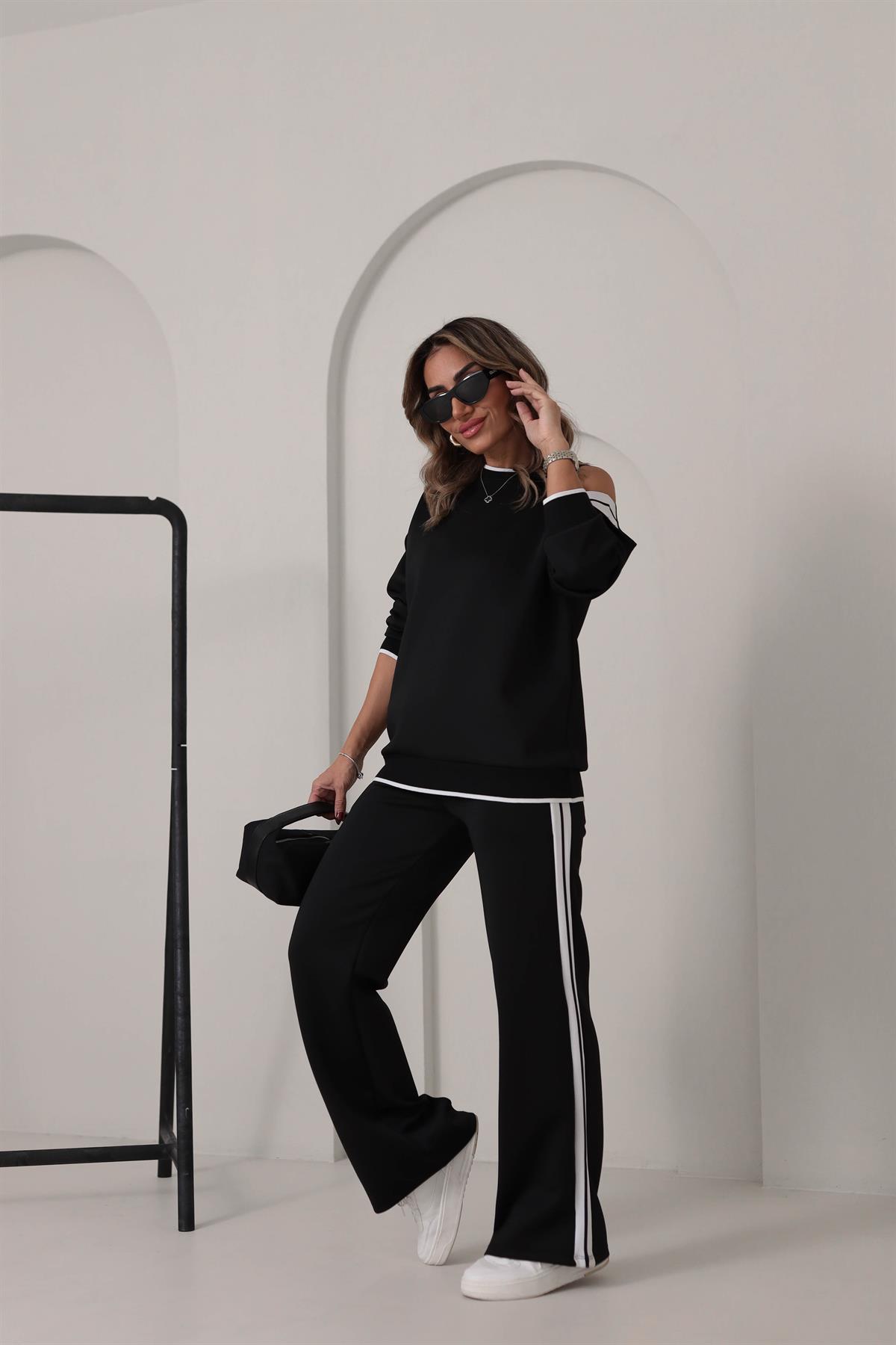 1032 Scuba Şerit Detay Düğmeli Takım SİYAH