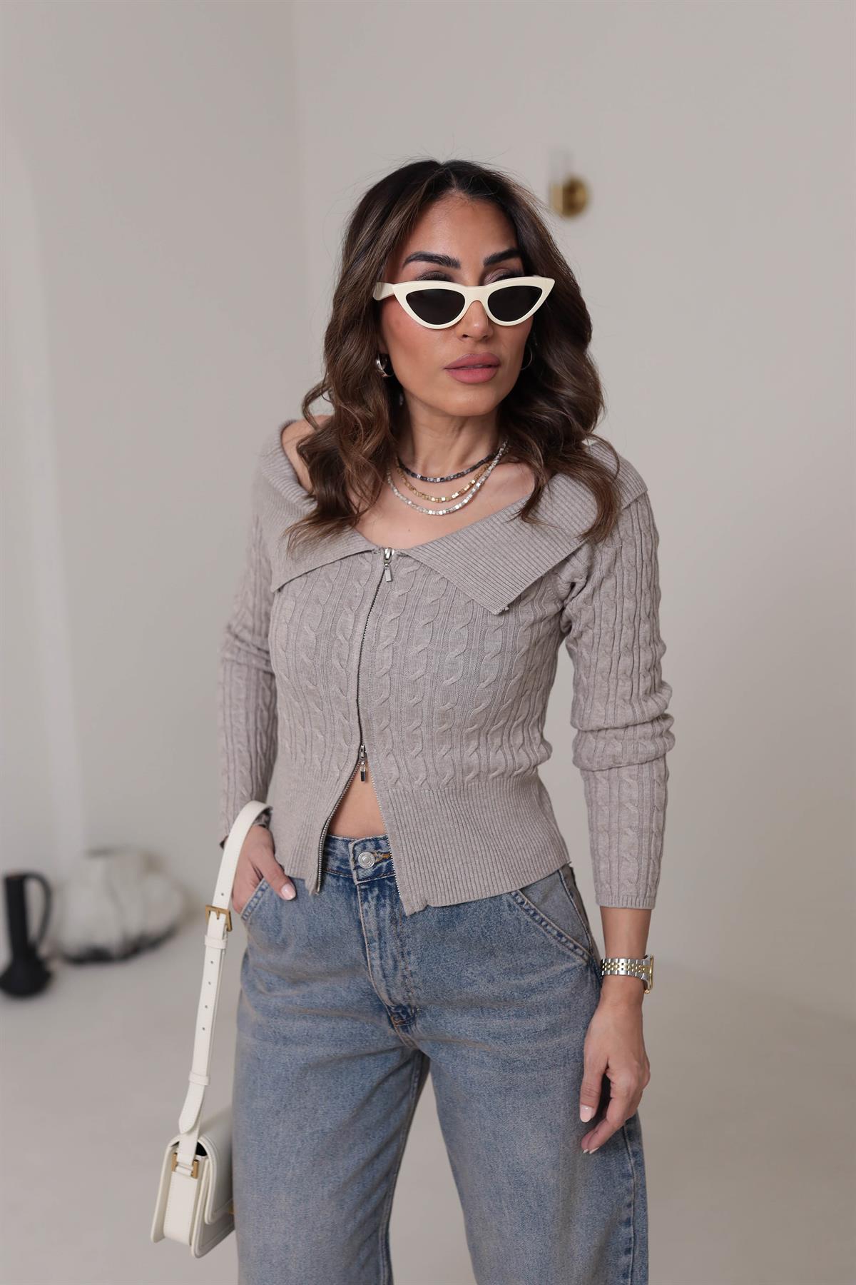 581 Örgü Detay Fermuarlı Yaka Detay Triko Hırka VİZON